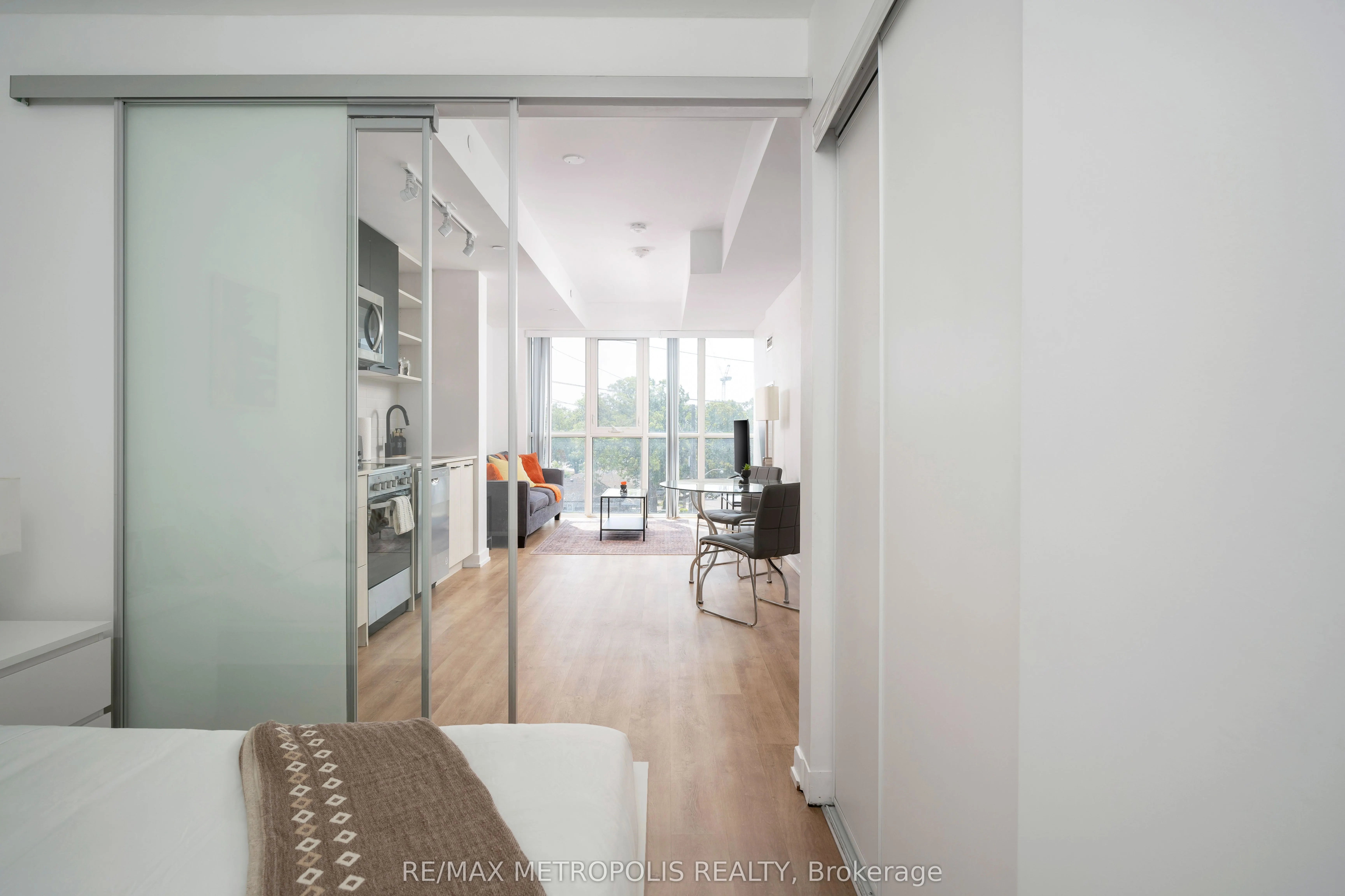 2300 St Clair Avenue W, #407