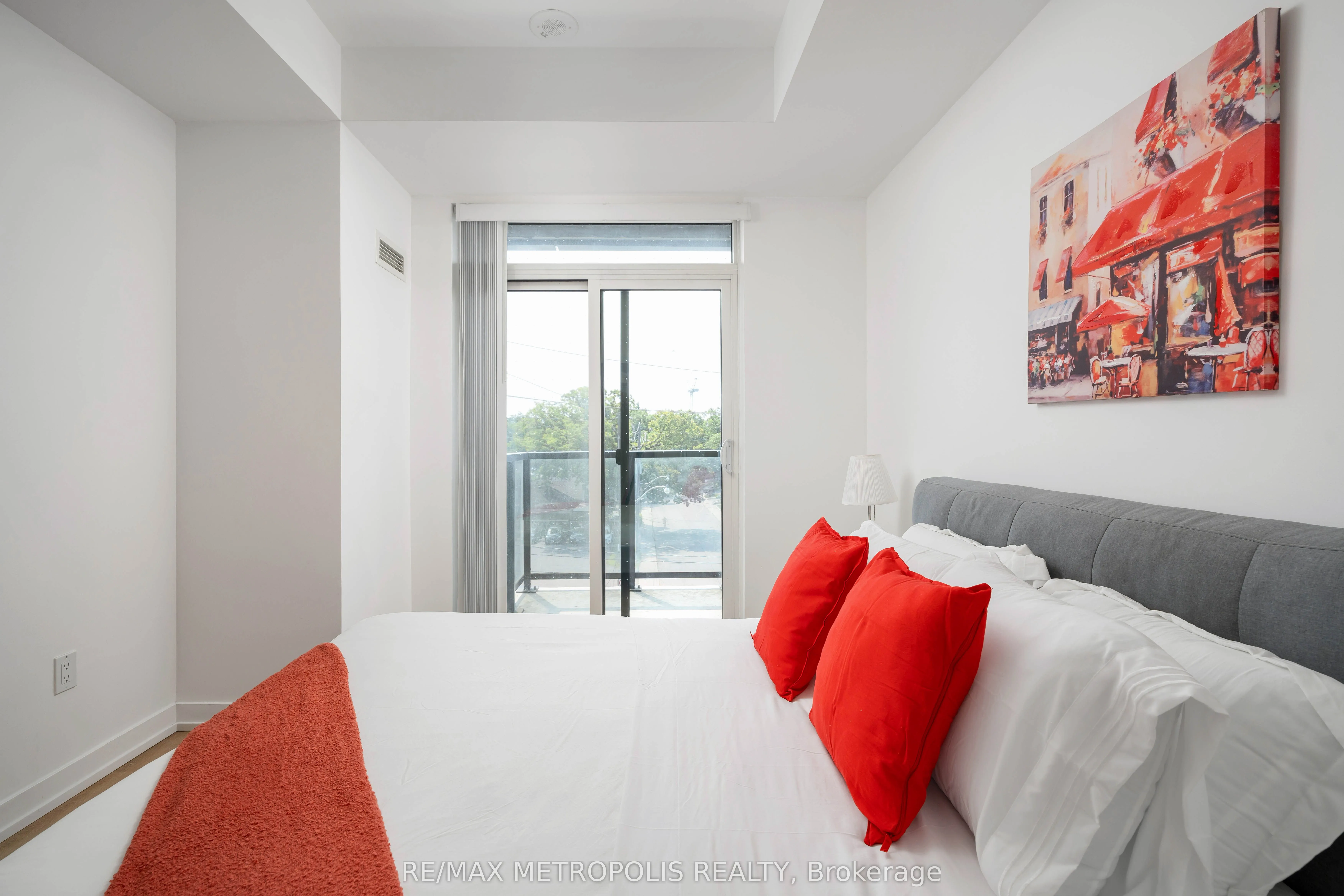 2300 St Clair Avenue W, #407