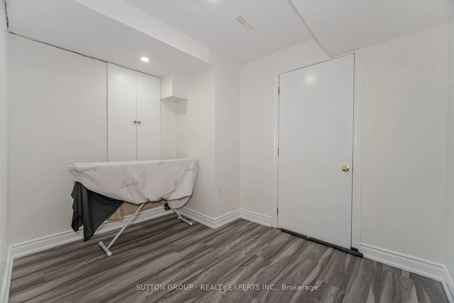 5 Freedom Oaks Trail, #Basement