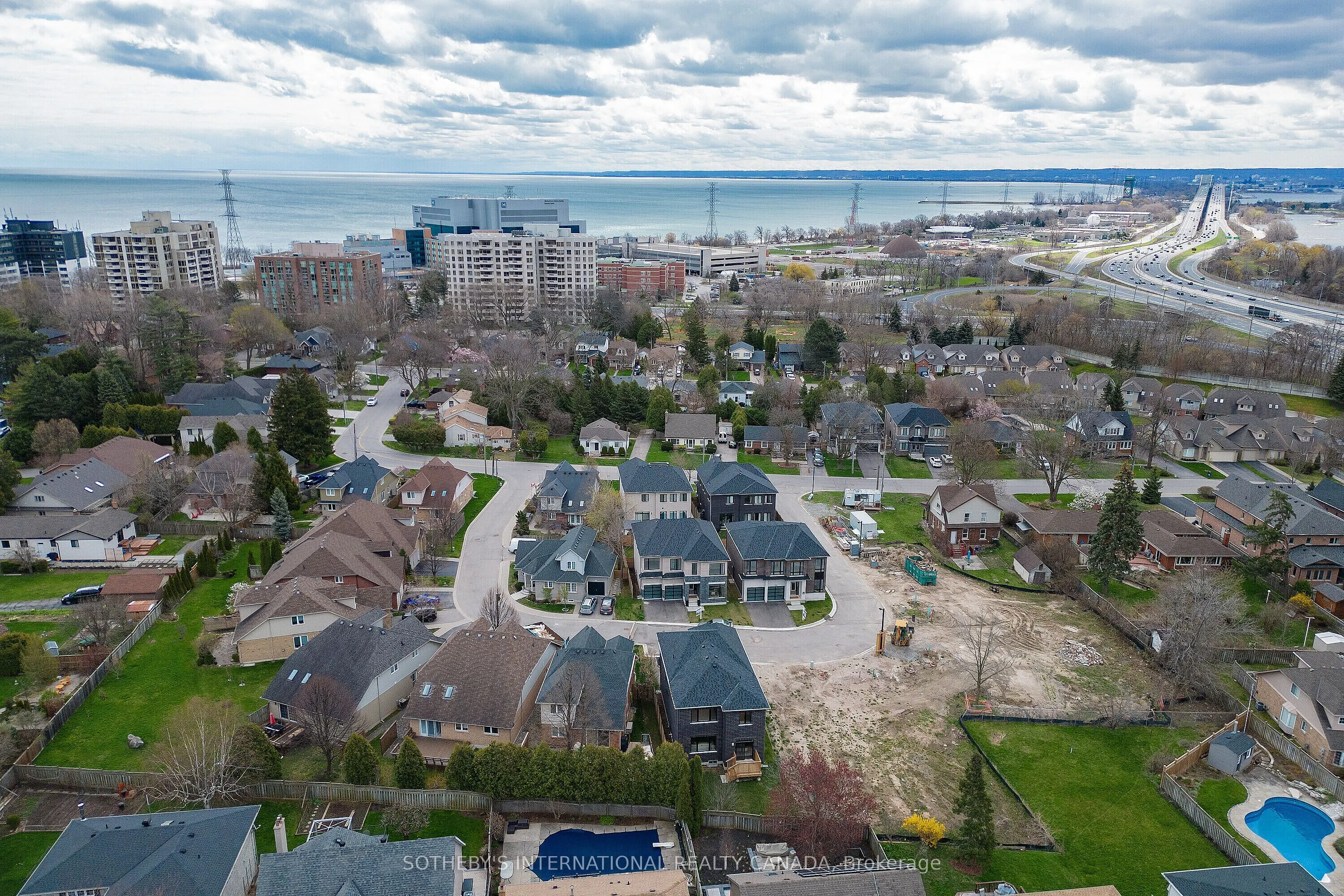514 Markay Common