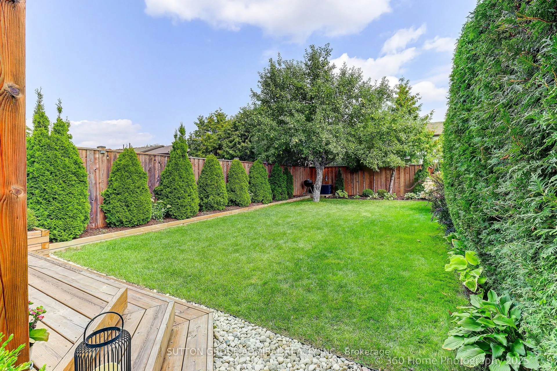 709 Greycedar Crescent