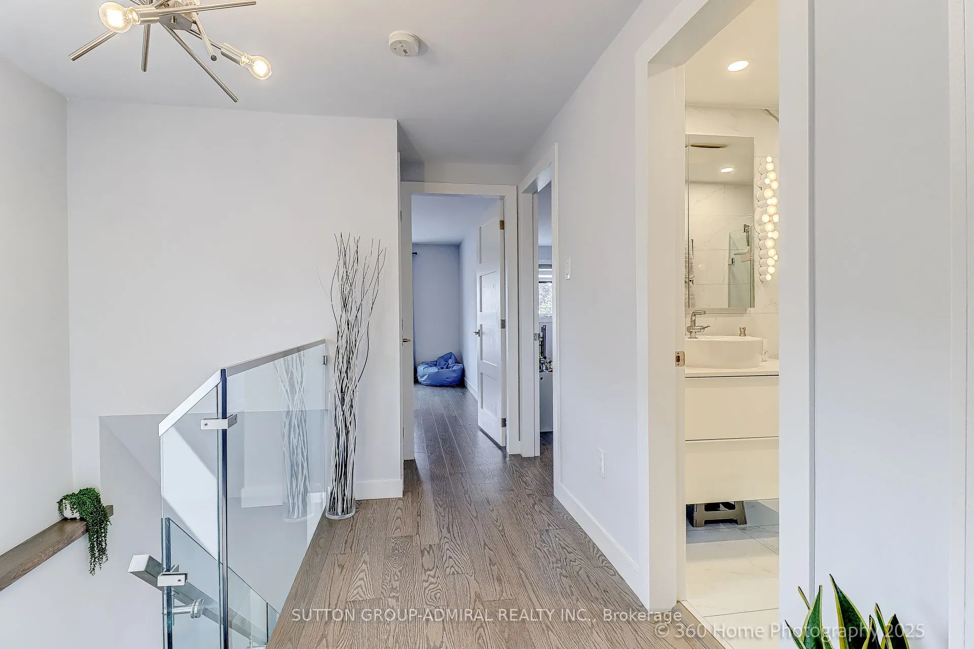 709 Greycedar Crescent