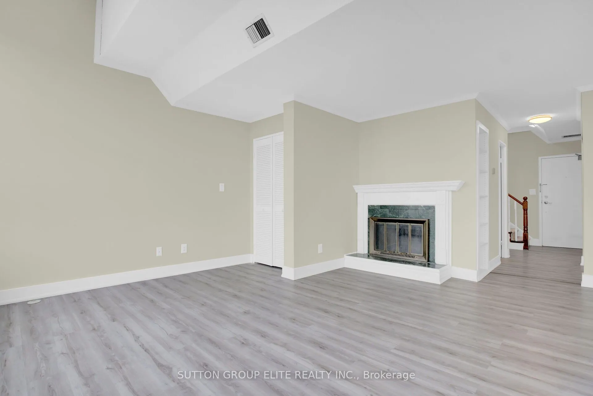 200 Robert Speck Parkway, #5