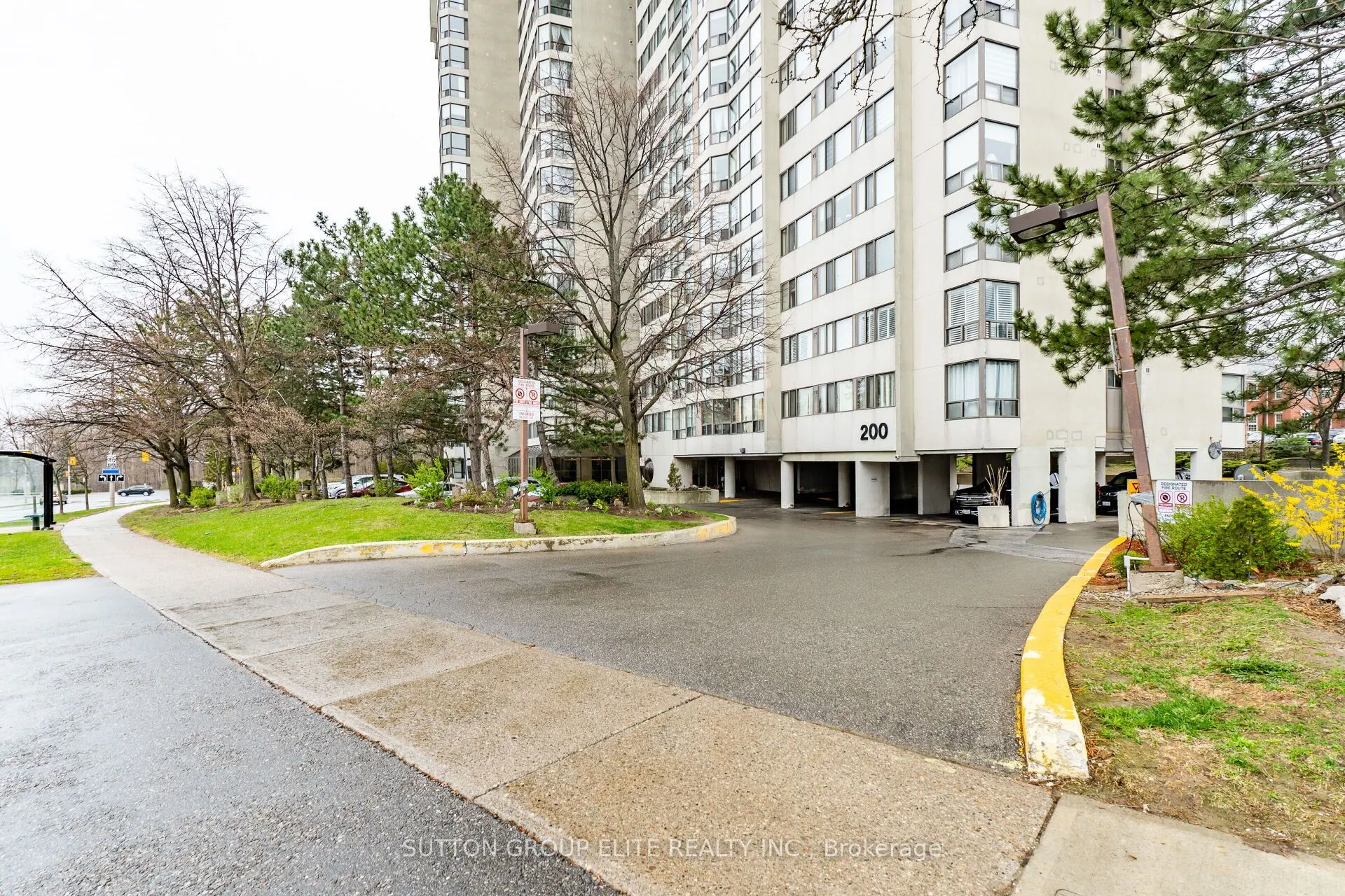 200 Robert Speck Parkway, #5