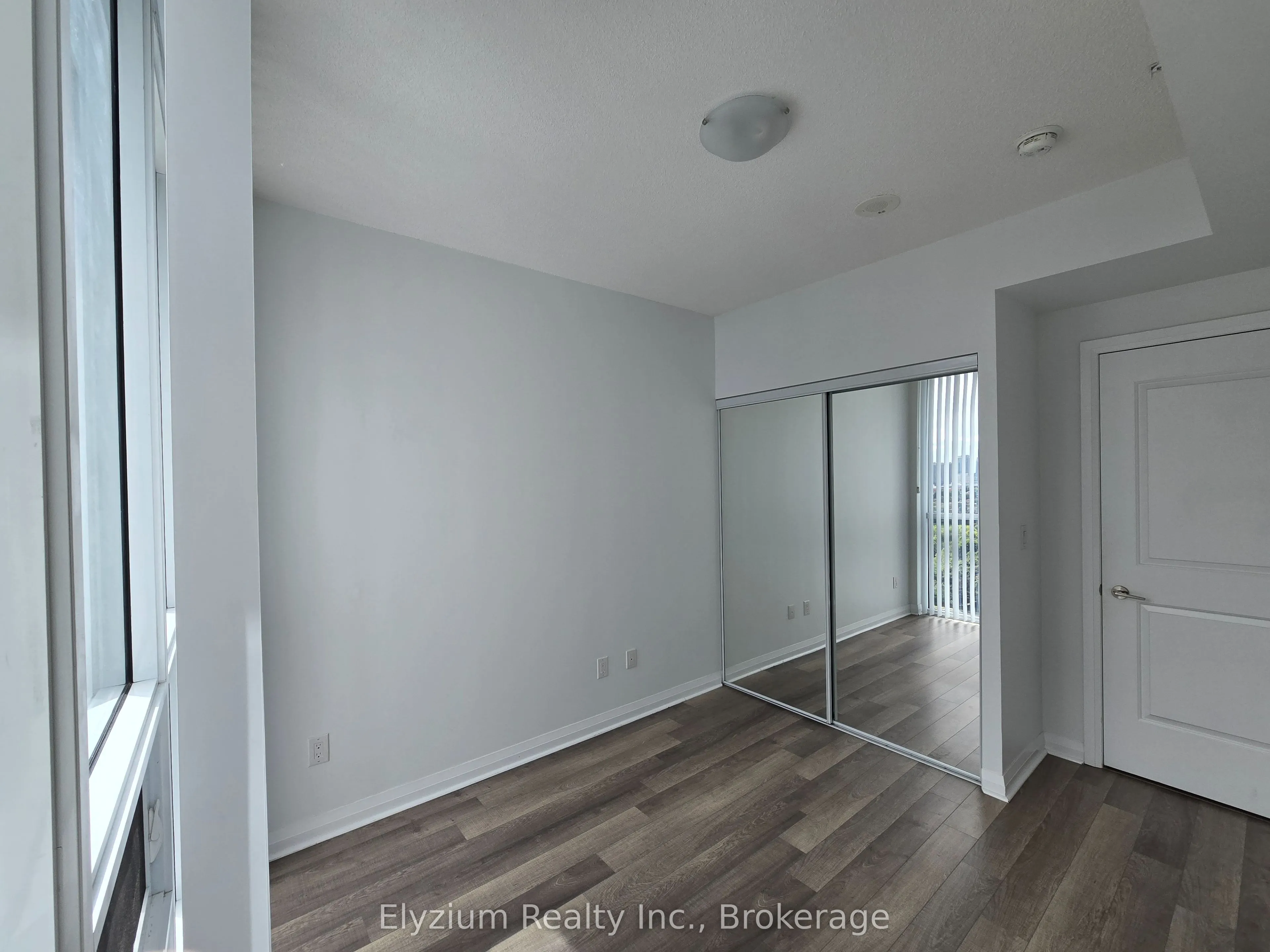 5033 Four Springs Avenue, #1411