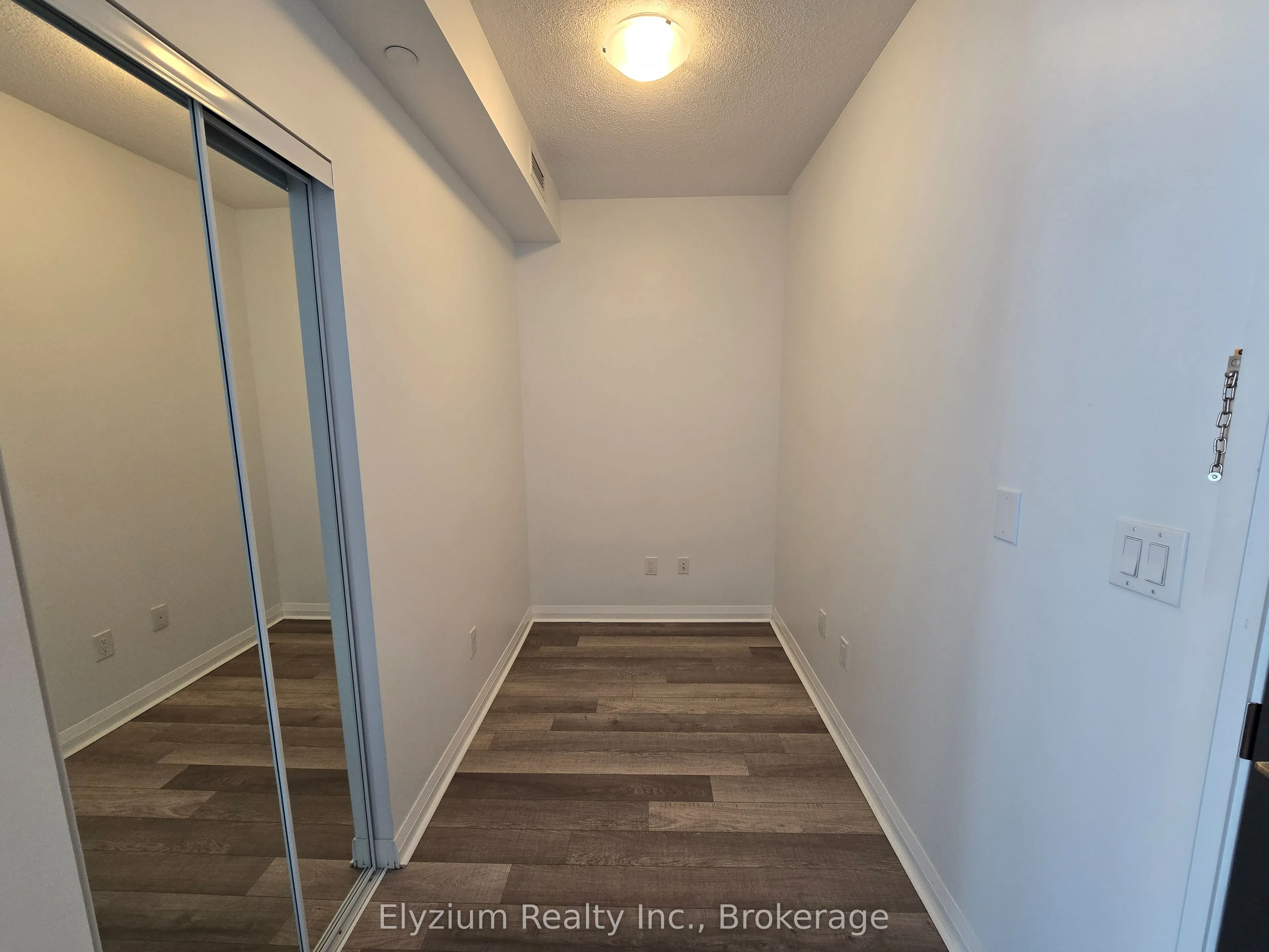 5033 Four Springs Avenue, #1411