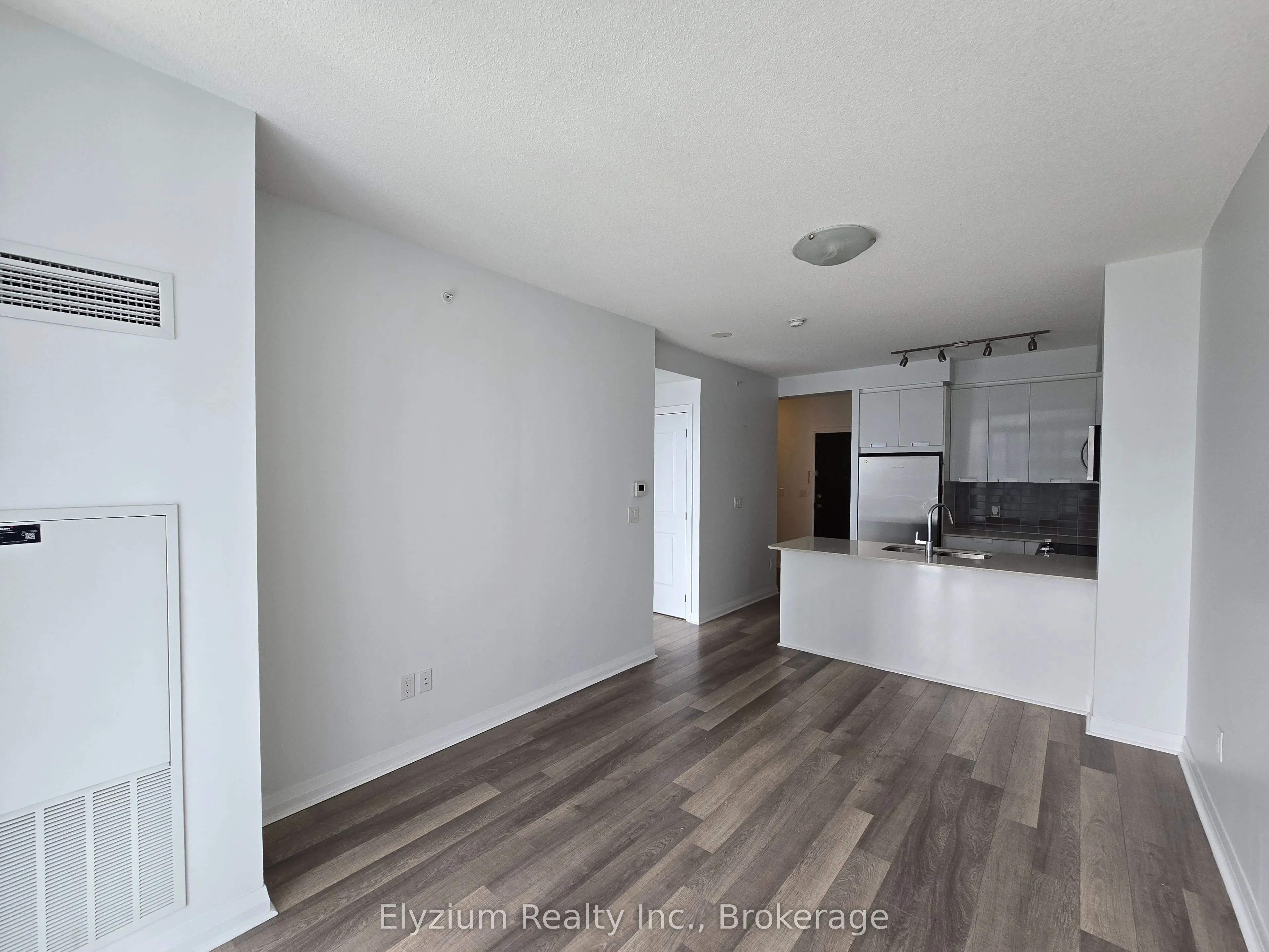5033 Four Springs Avenue, #1411