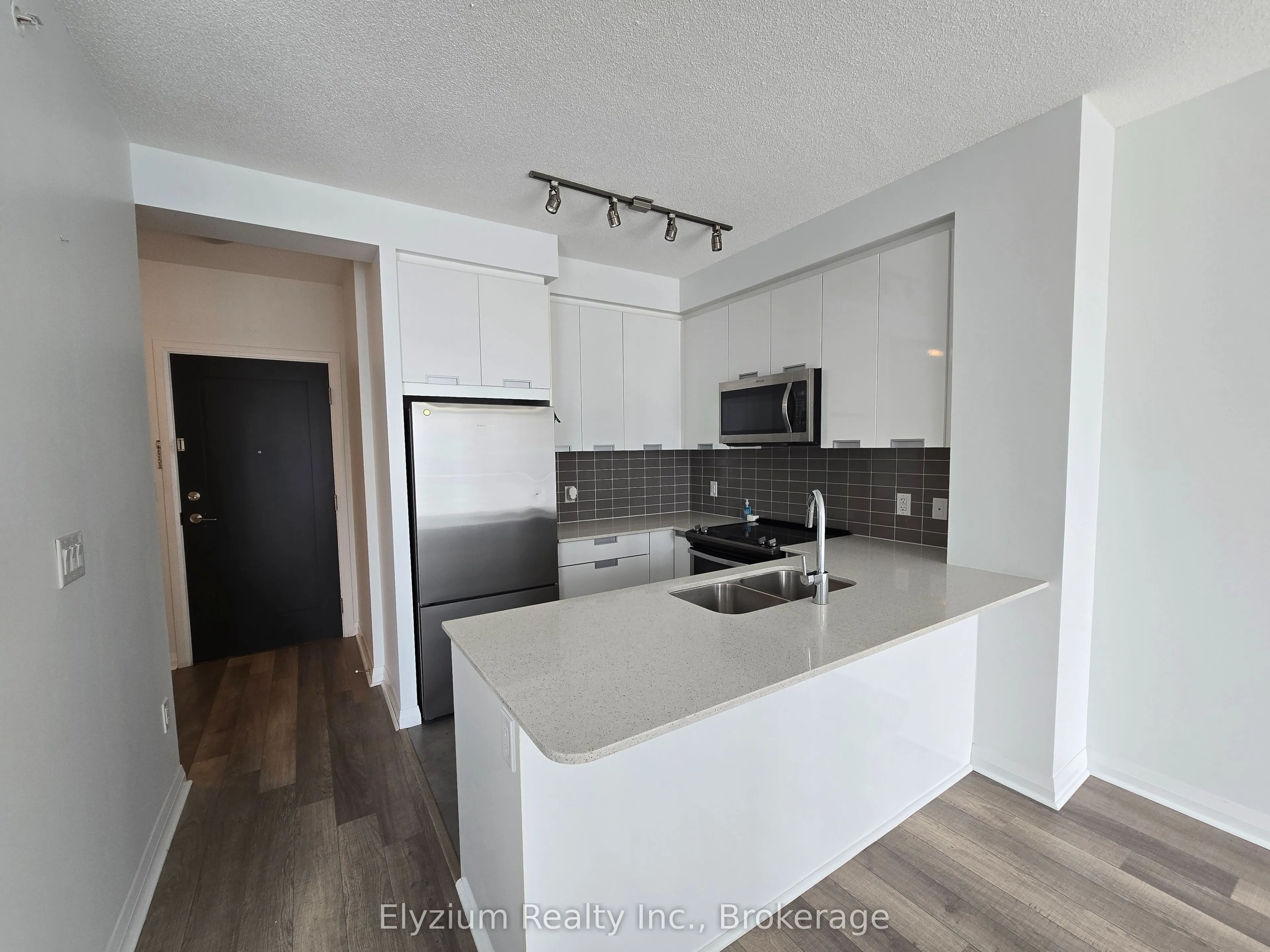 5033 Four Springs Avenue, #1411