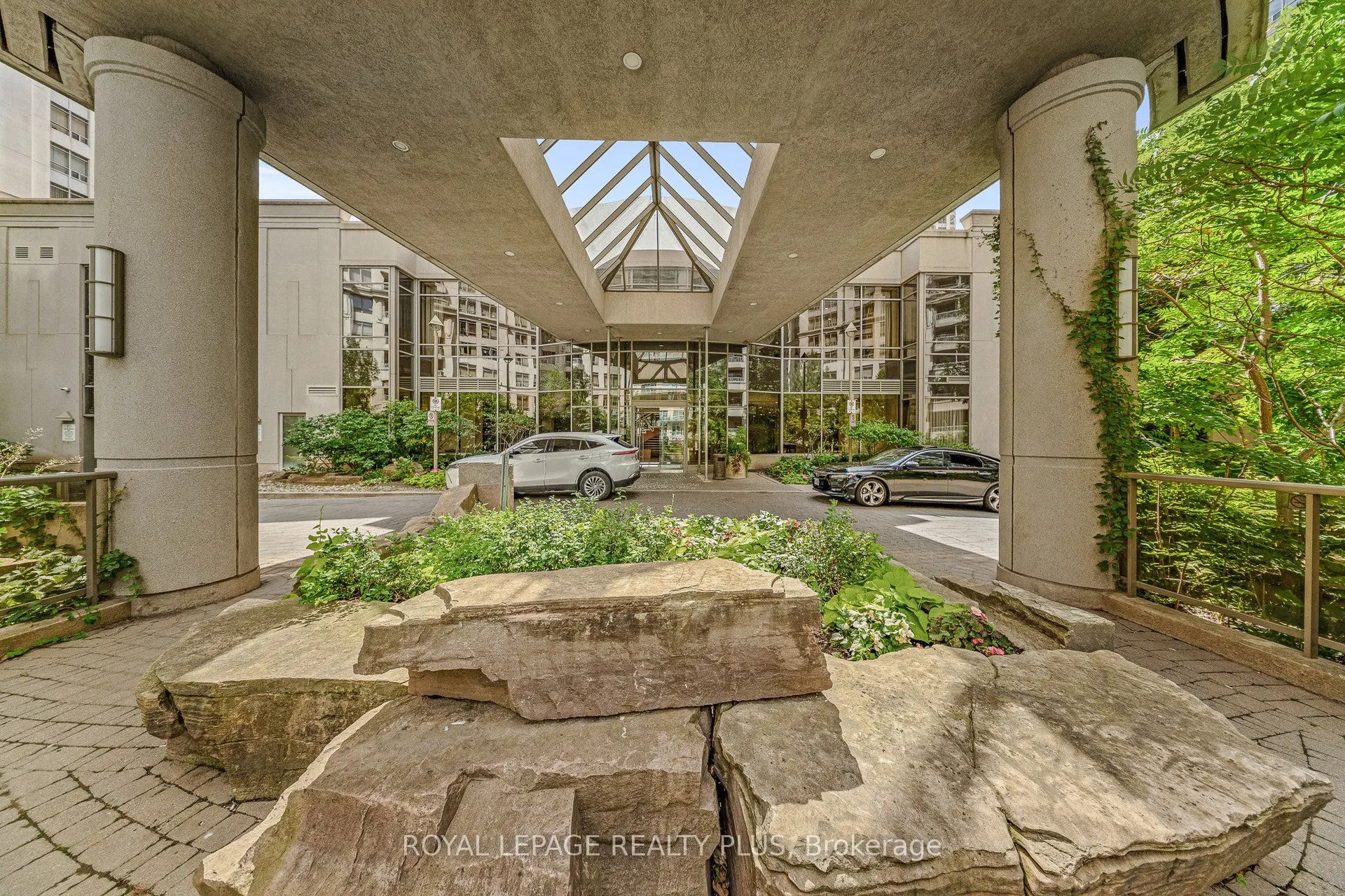 3880 Duke of York Boulevard, #1611