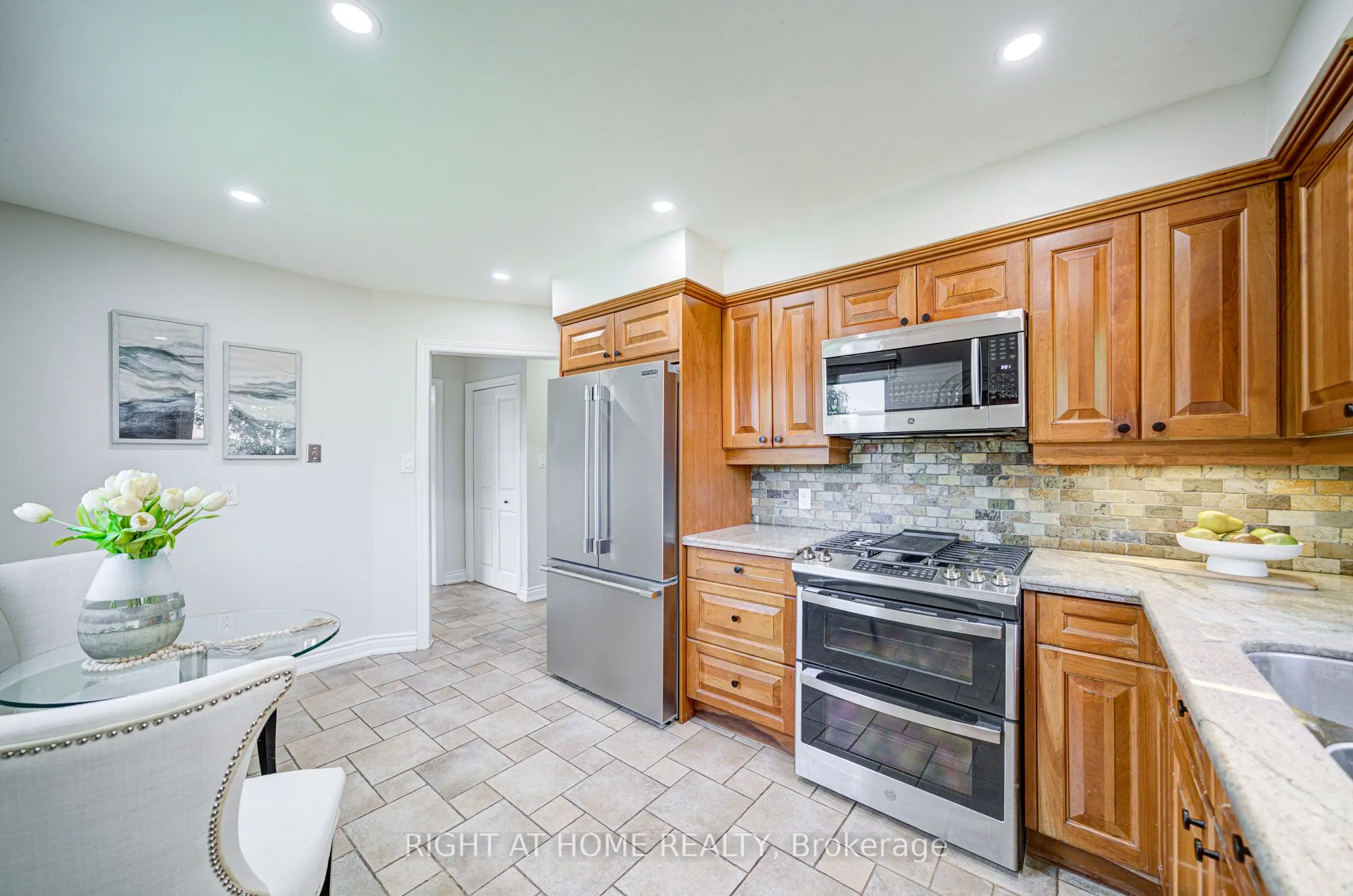 2674 Constable Road