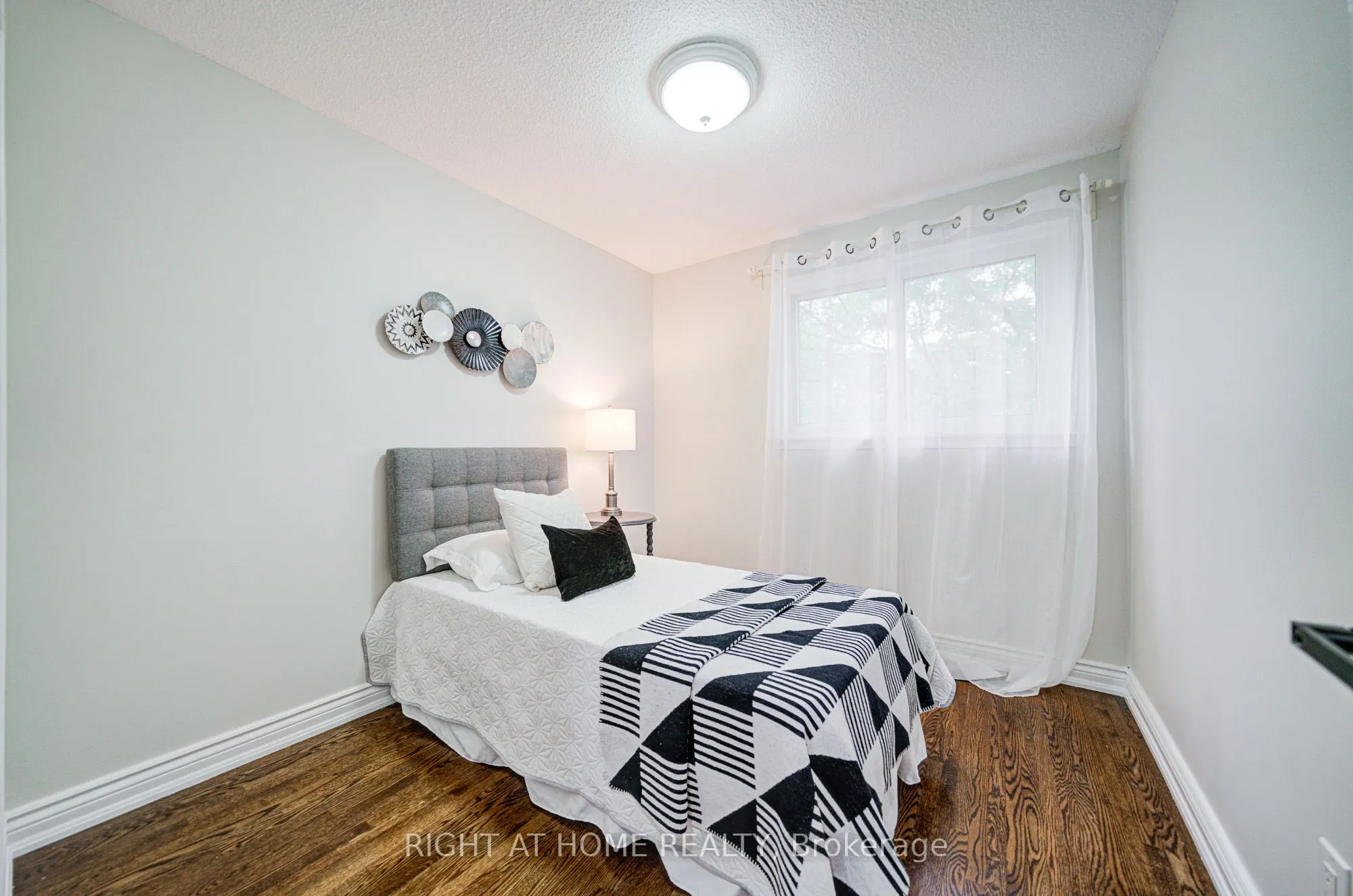 2674 Constable Road