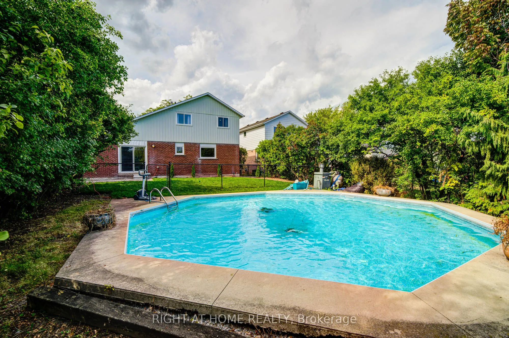 2674 Constable Road