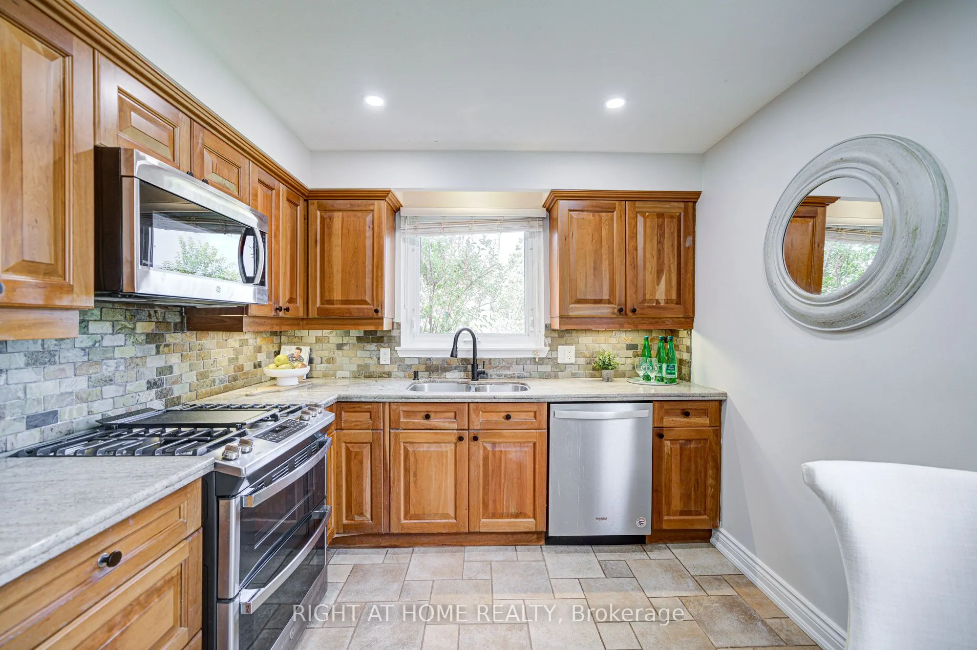 2674 Constable Road