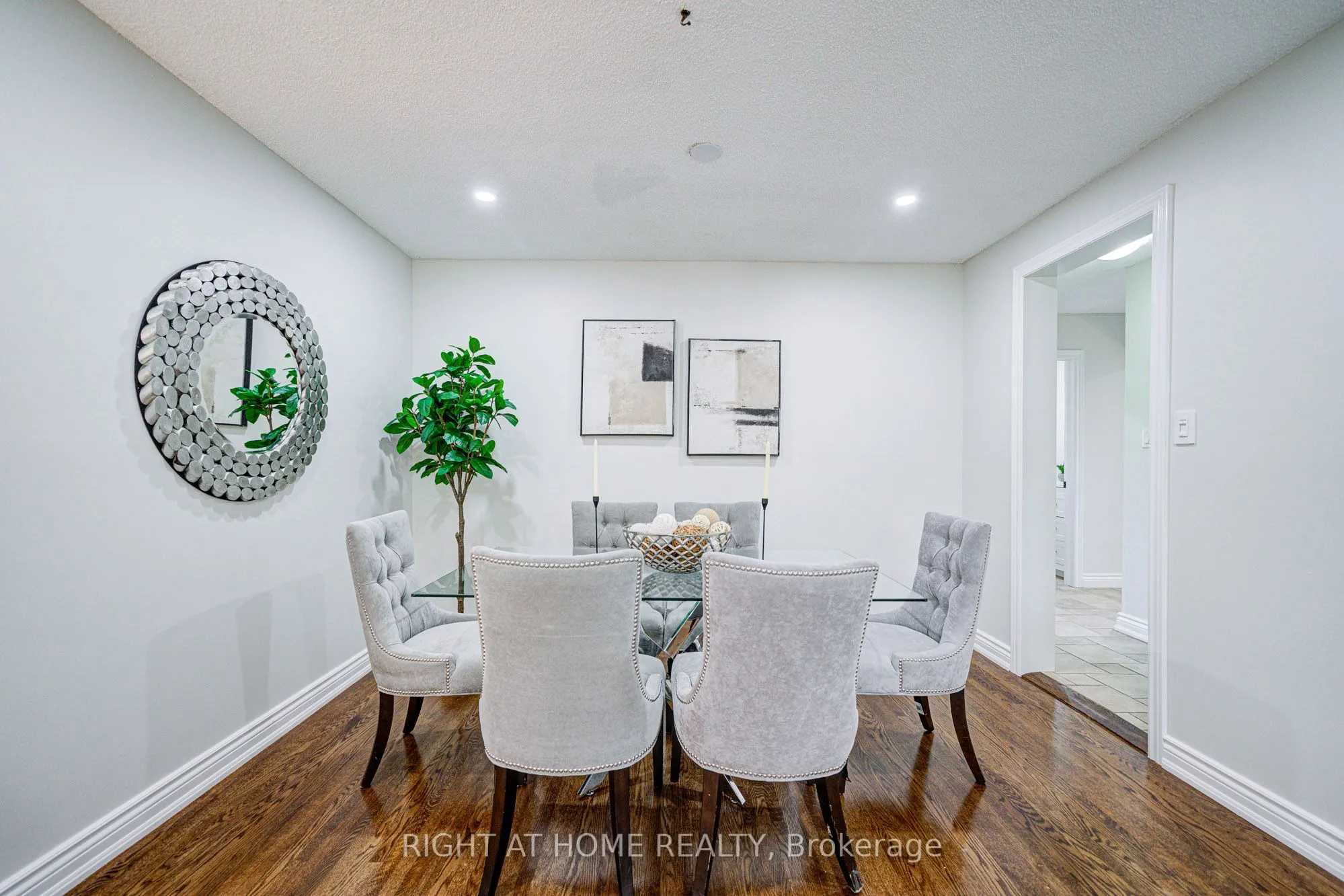 2674 Constable Road