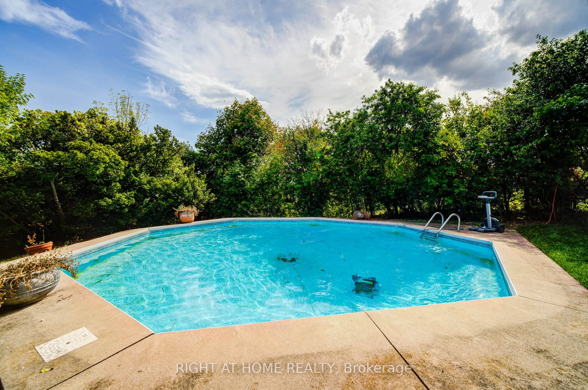 2674 Constable Road
