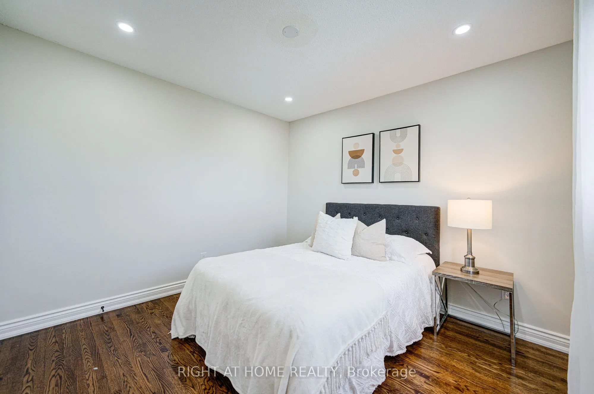 2674 Constable Road
