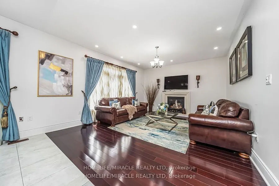 6 Currant Road