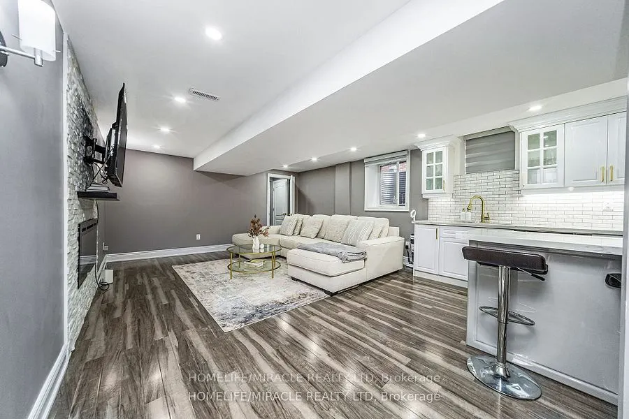 6 Currant Road