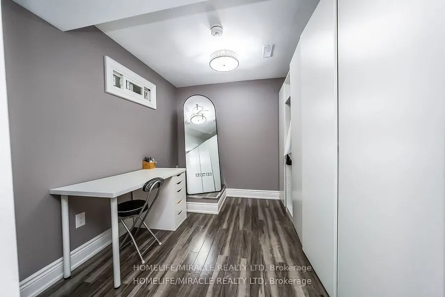 6 Currant Road