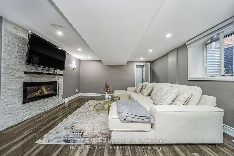 6 Currant Road