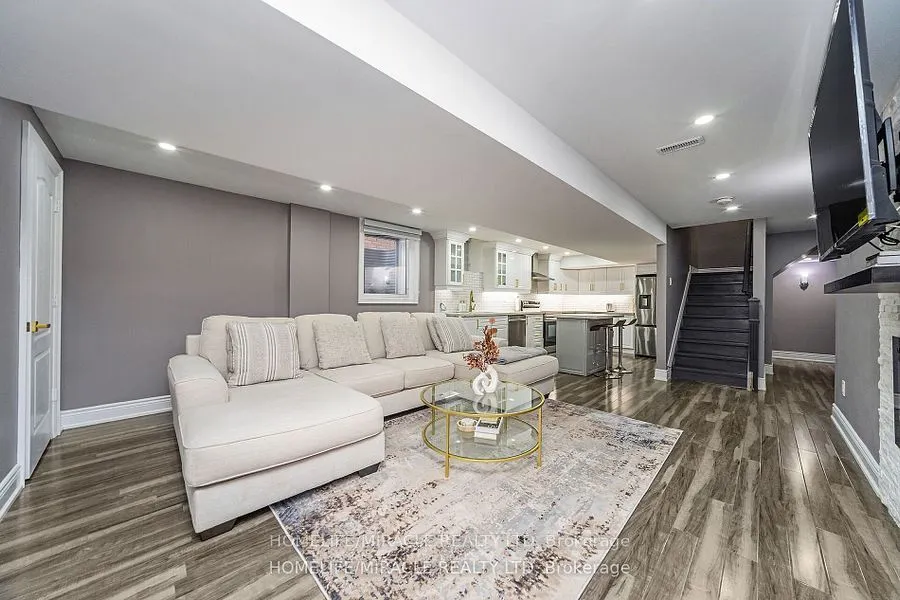 6 Currant Road