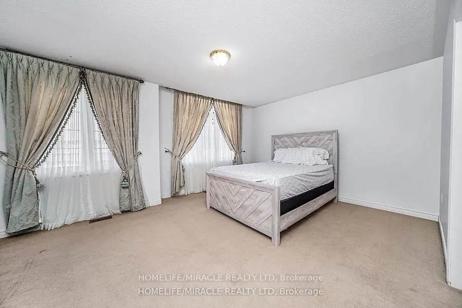 6 Currant Road