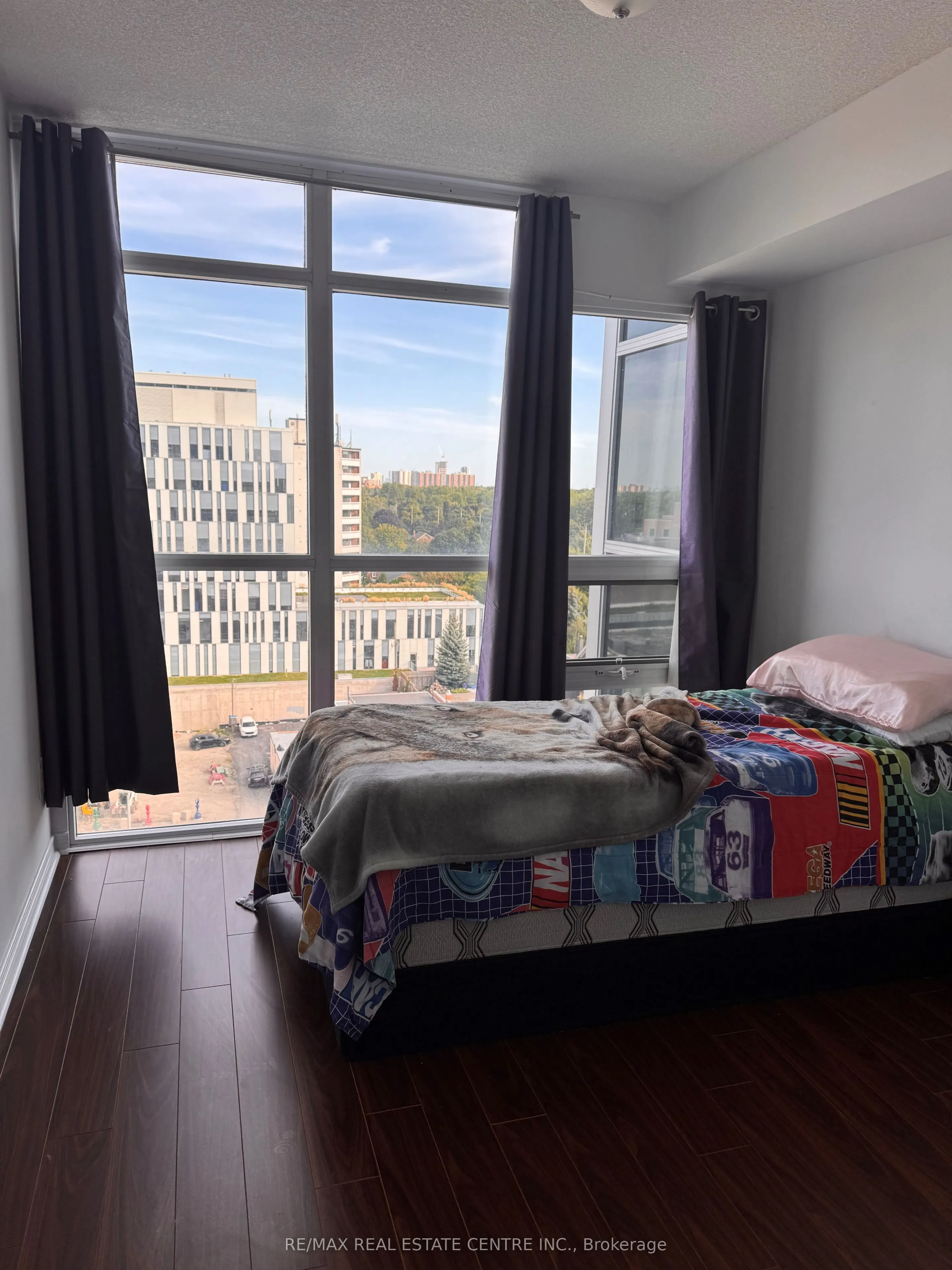 9 George Street, #1009