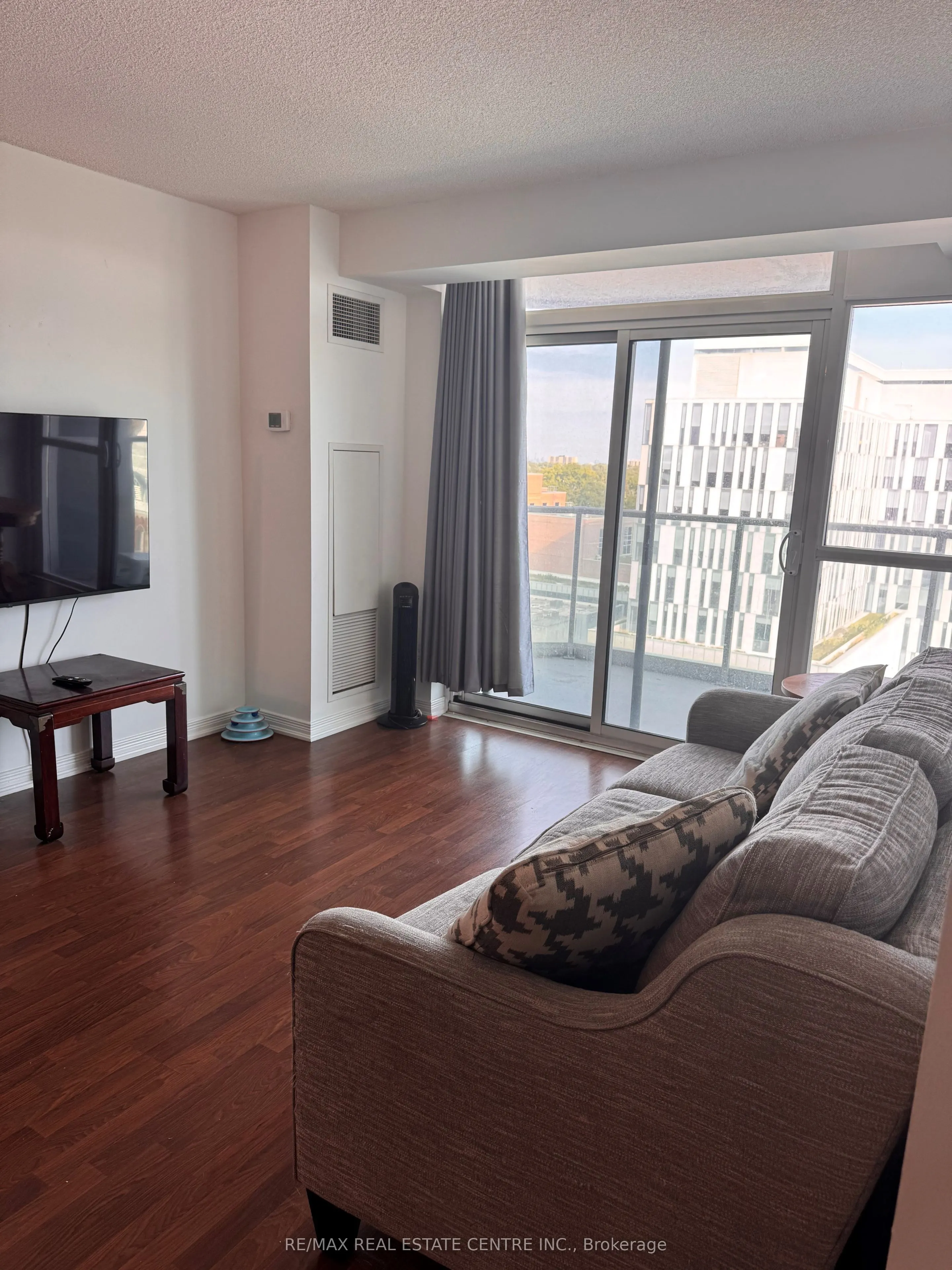 9 George Street, #1009