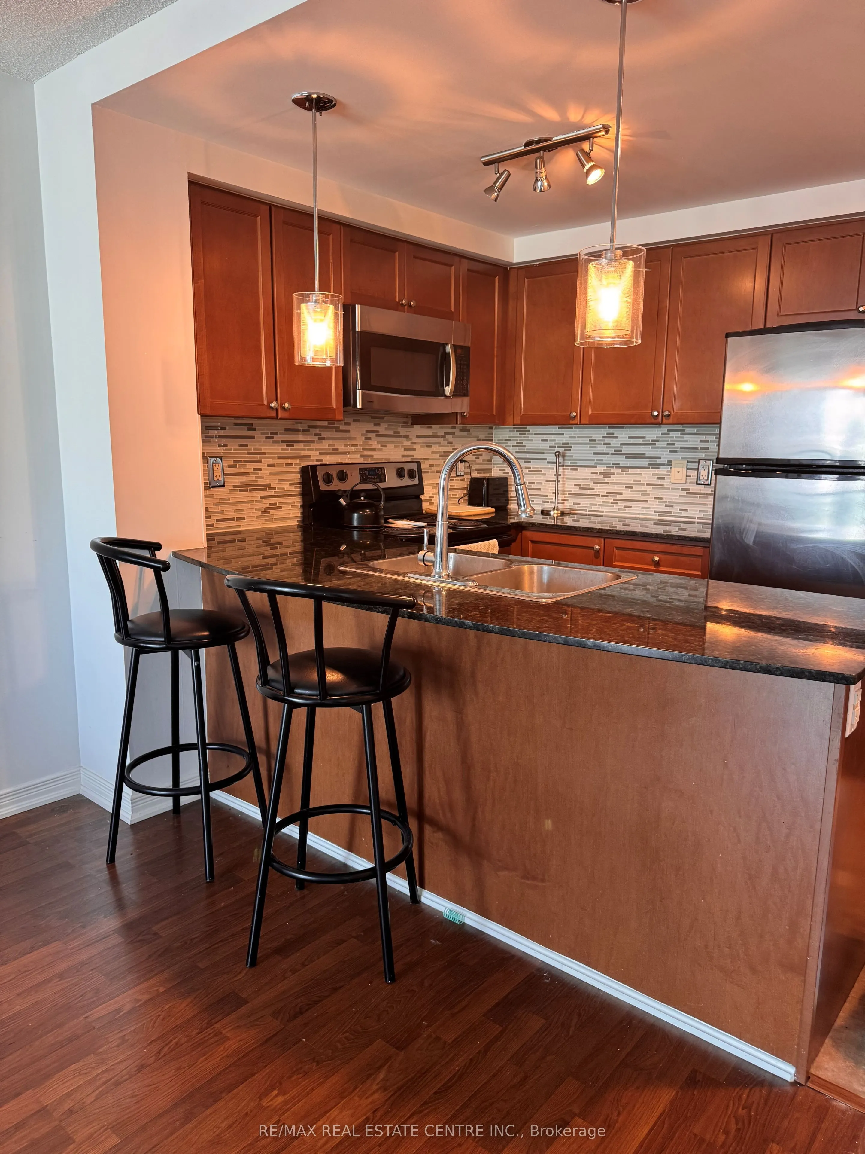 9 George Street, #1009