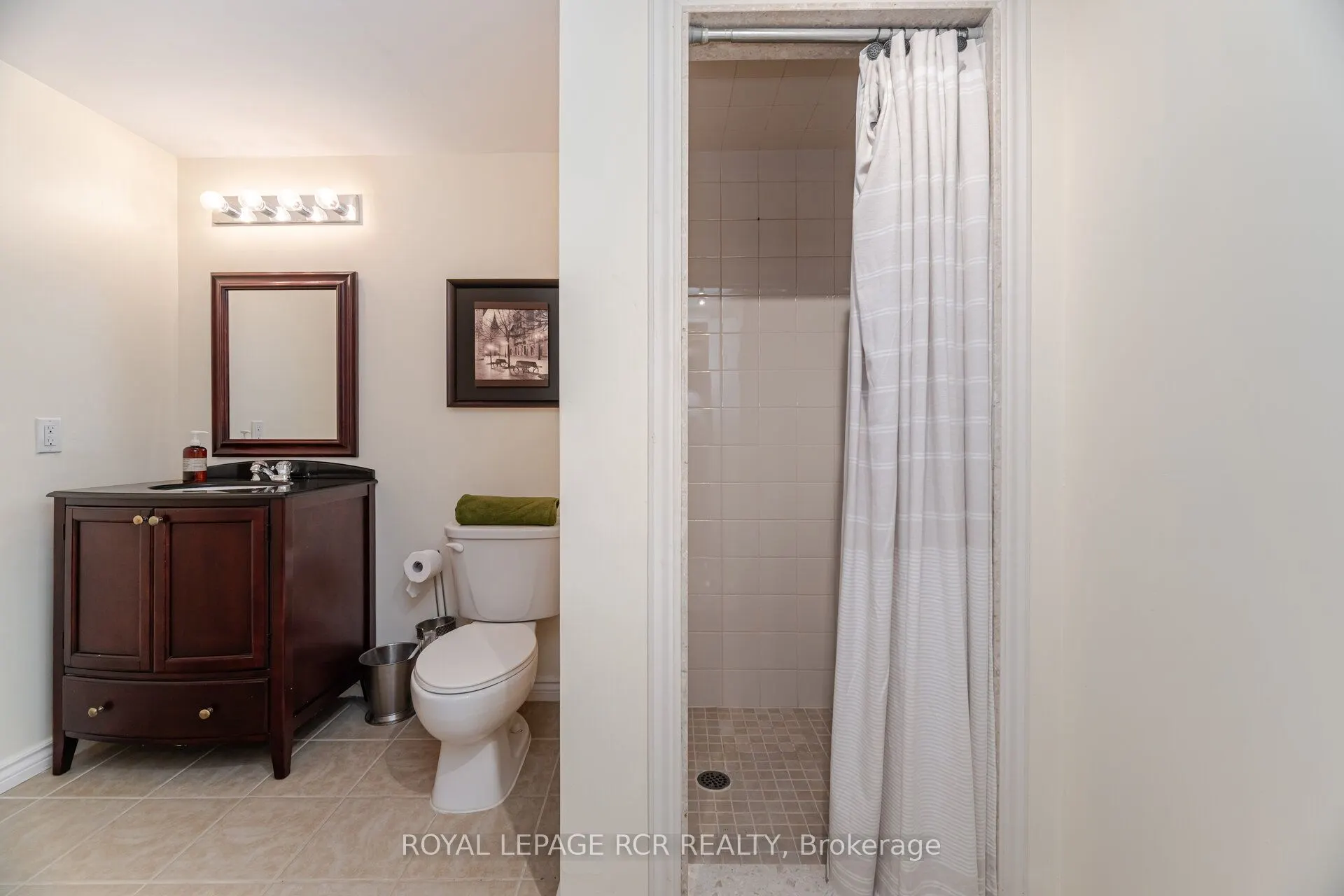 21 Seashell Place, #11