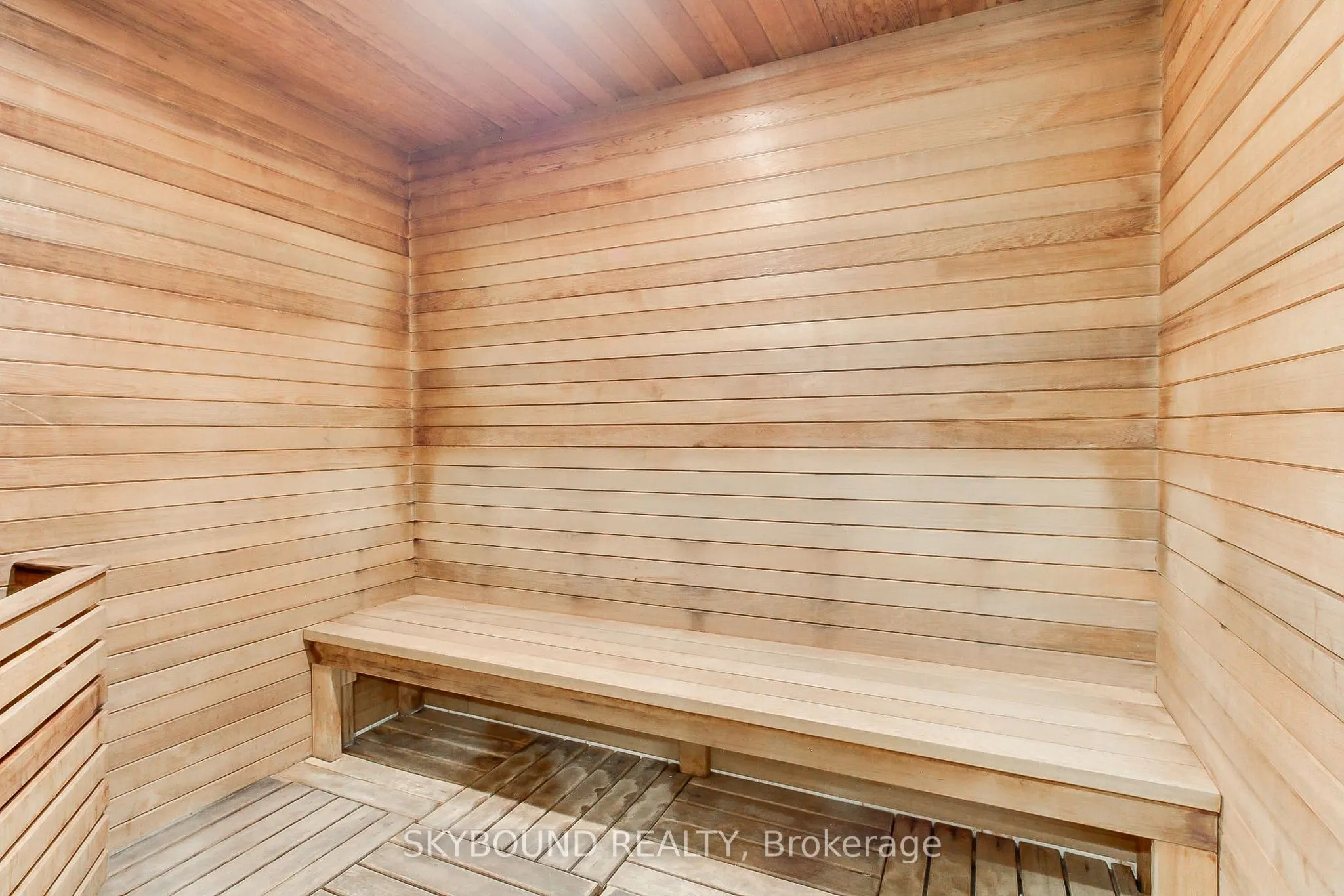 165 Legion Road N, #2723