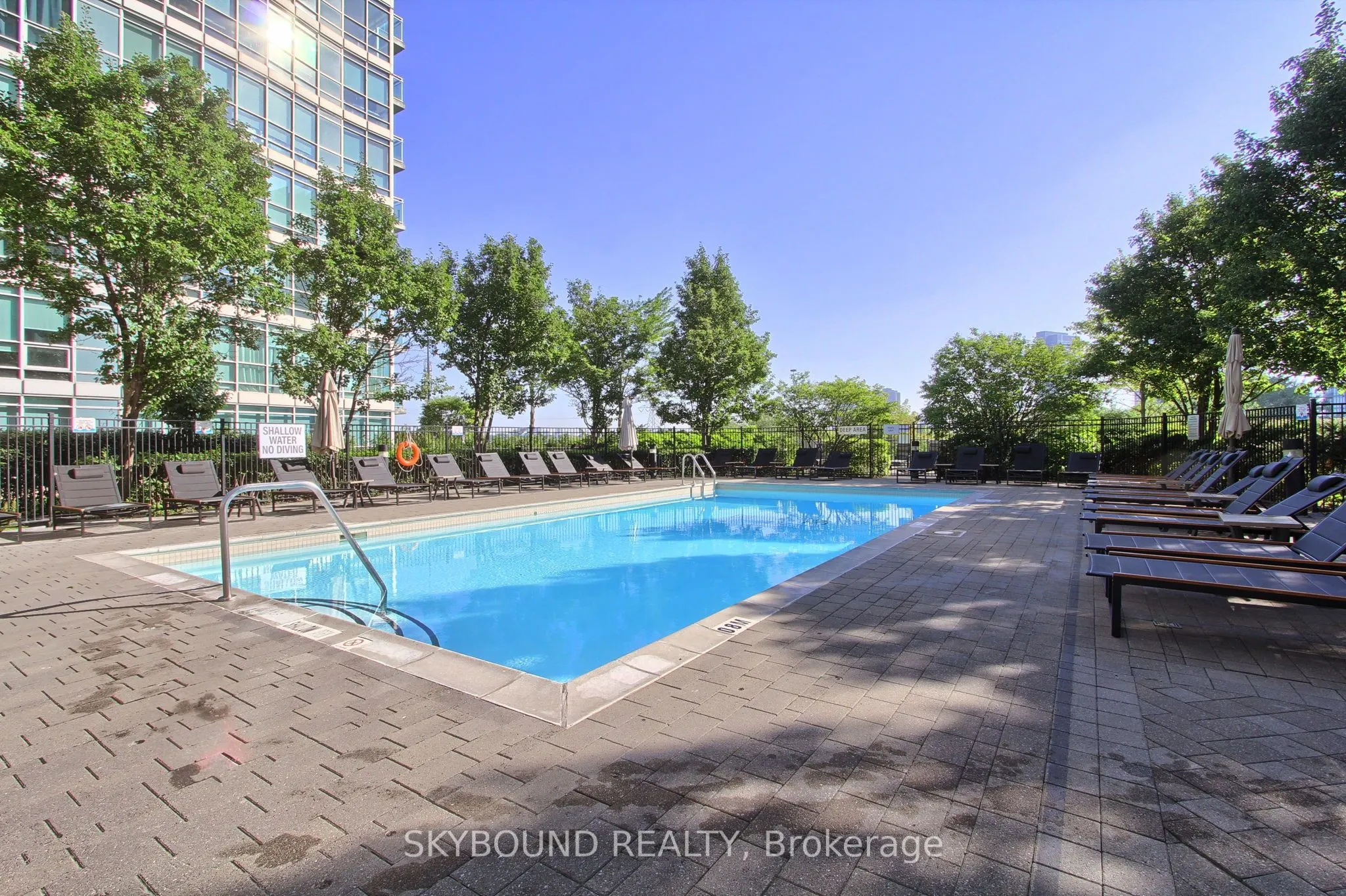 165 Legion Road N, #2723