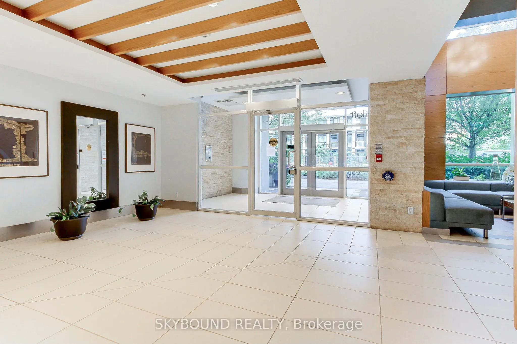 165 Legion Road N, #2723