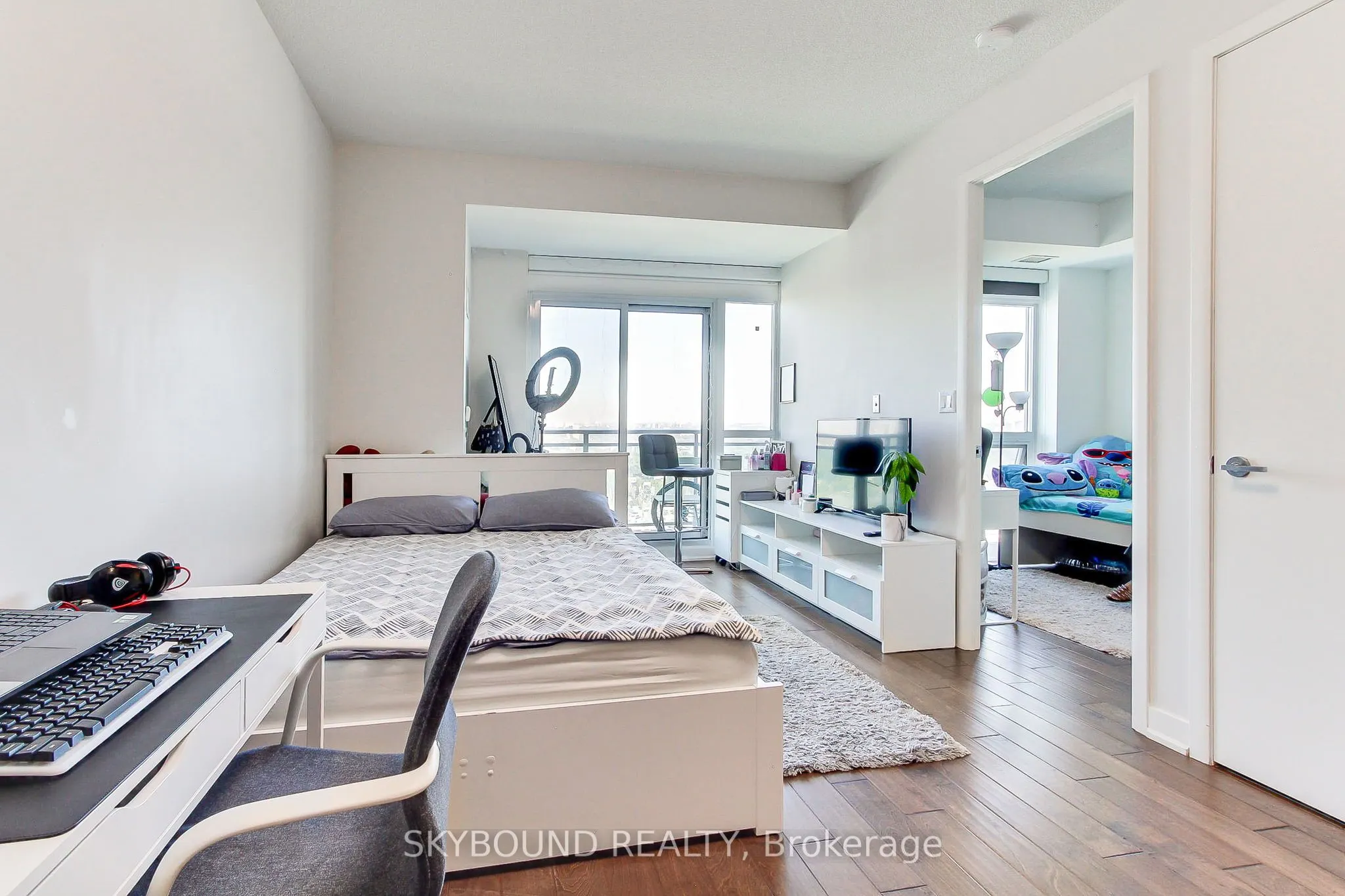 165 Legion Road N, #2723