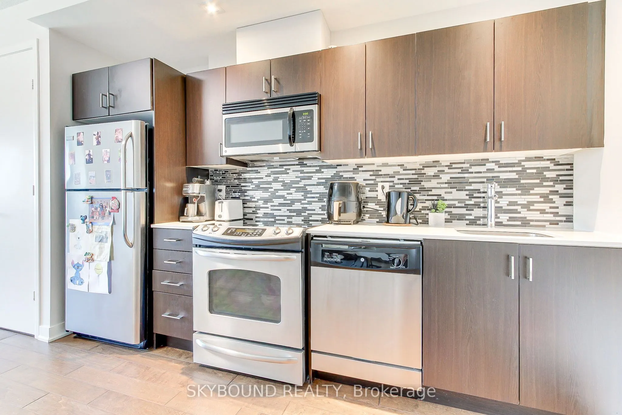165 Legion Road N, #2723