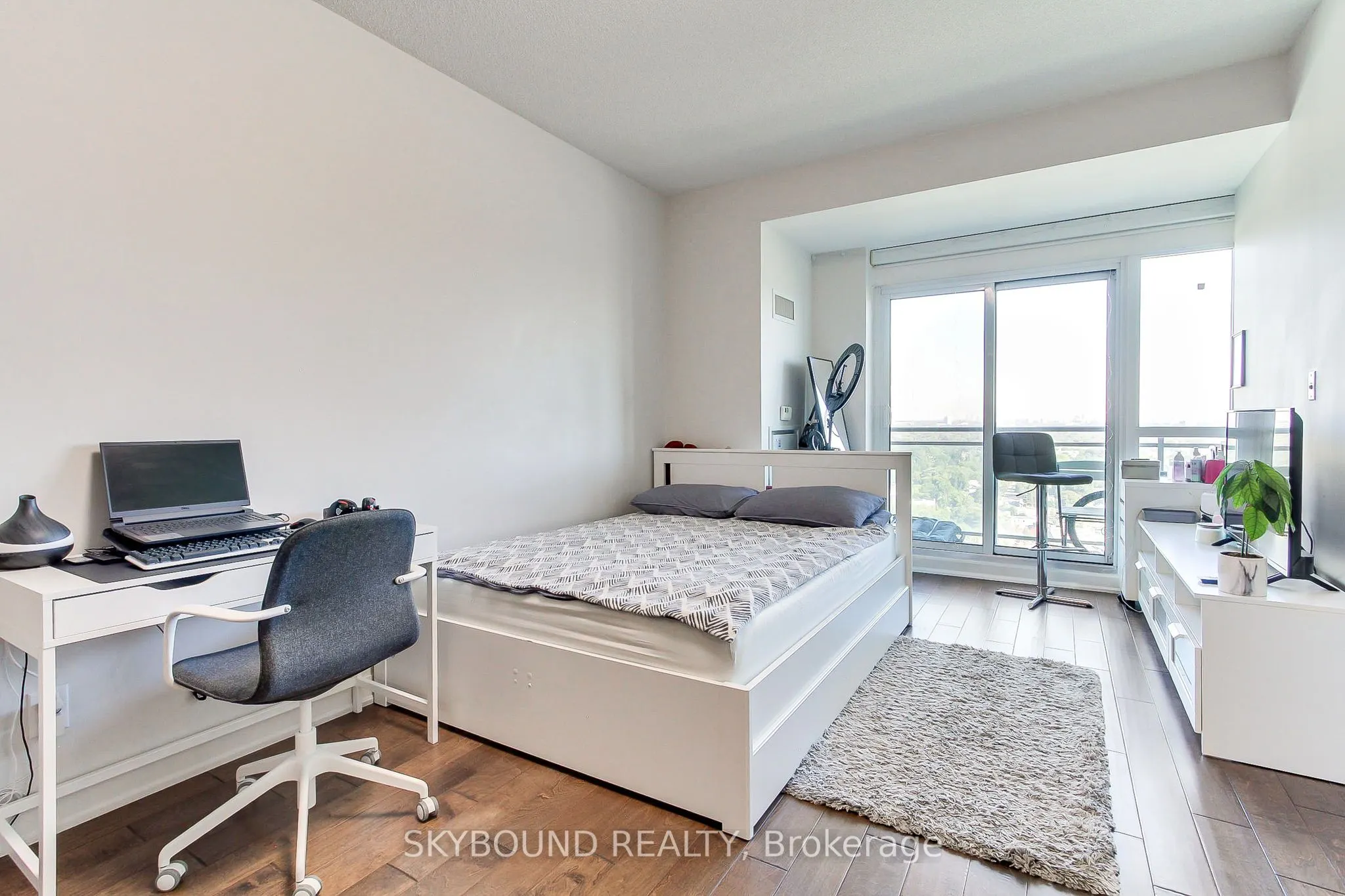 165 Legion Road N, #2723