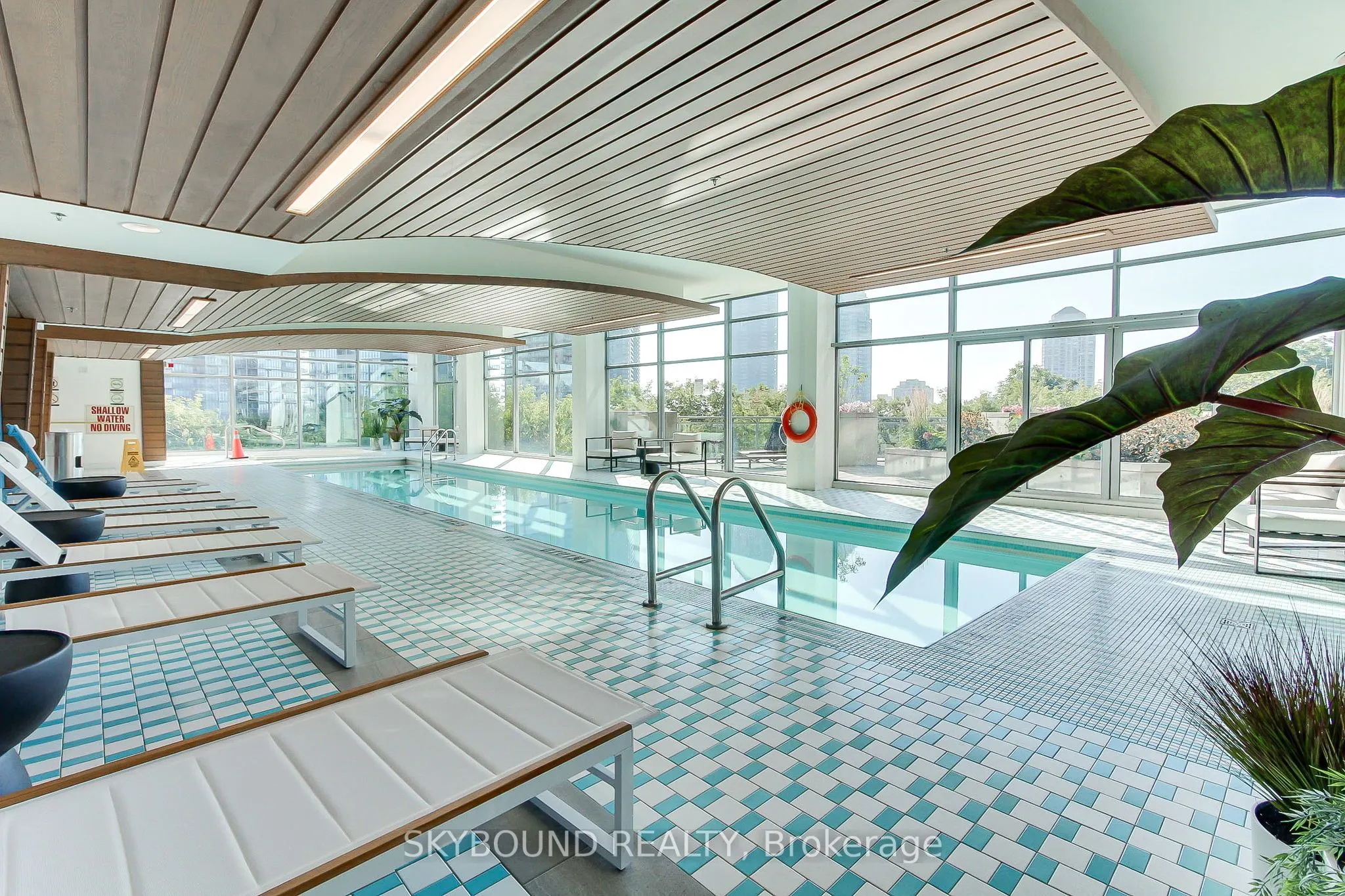 165 Legion Road N, #2723