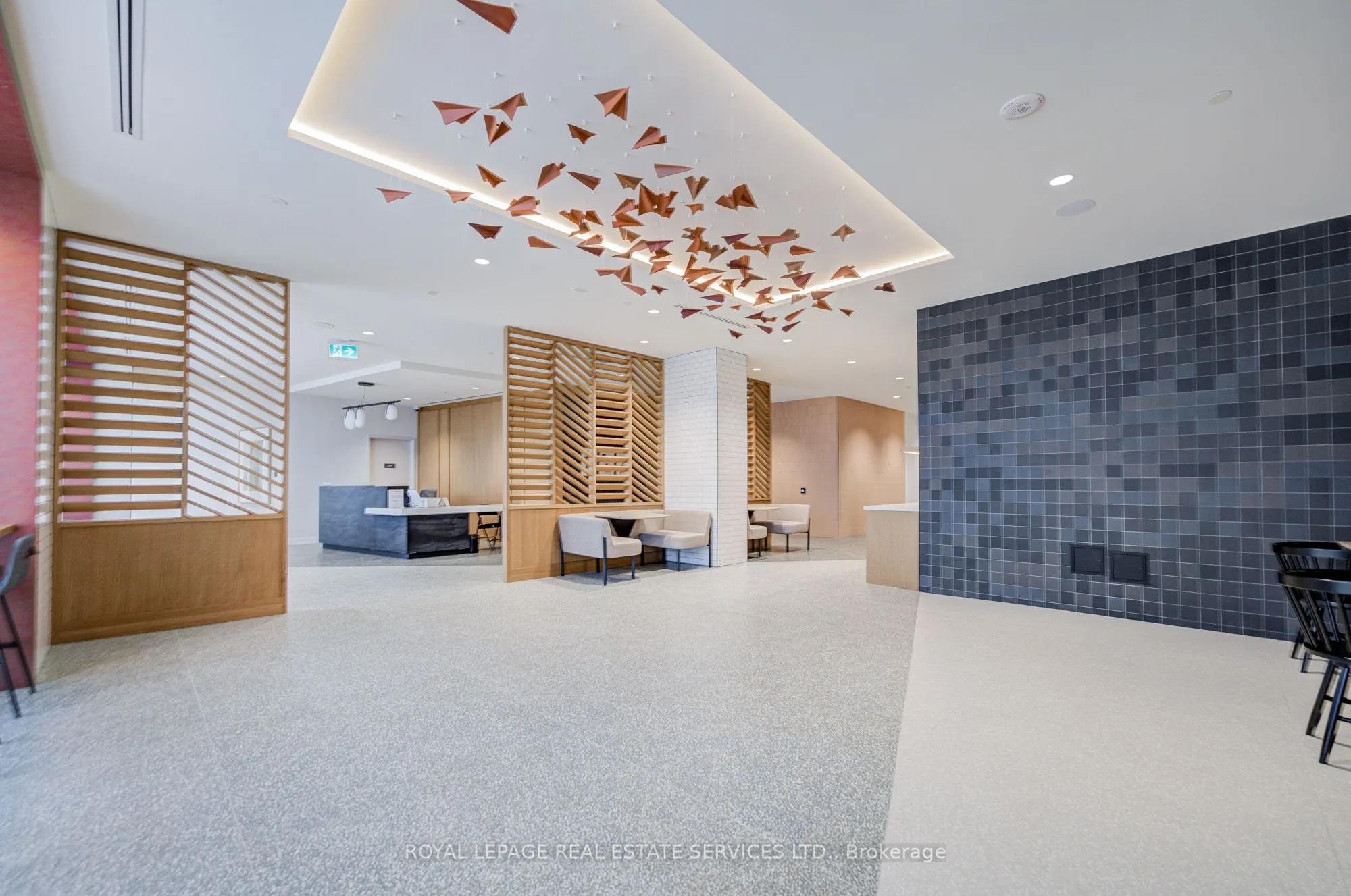 2495 Eglinton Avenue W, #07