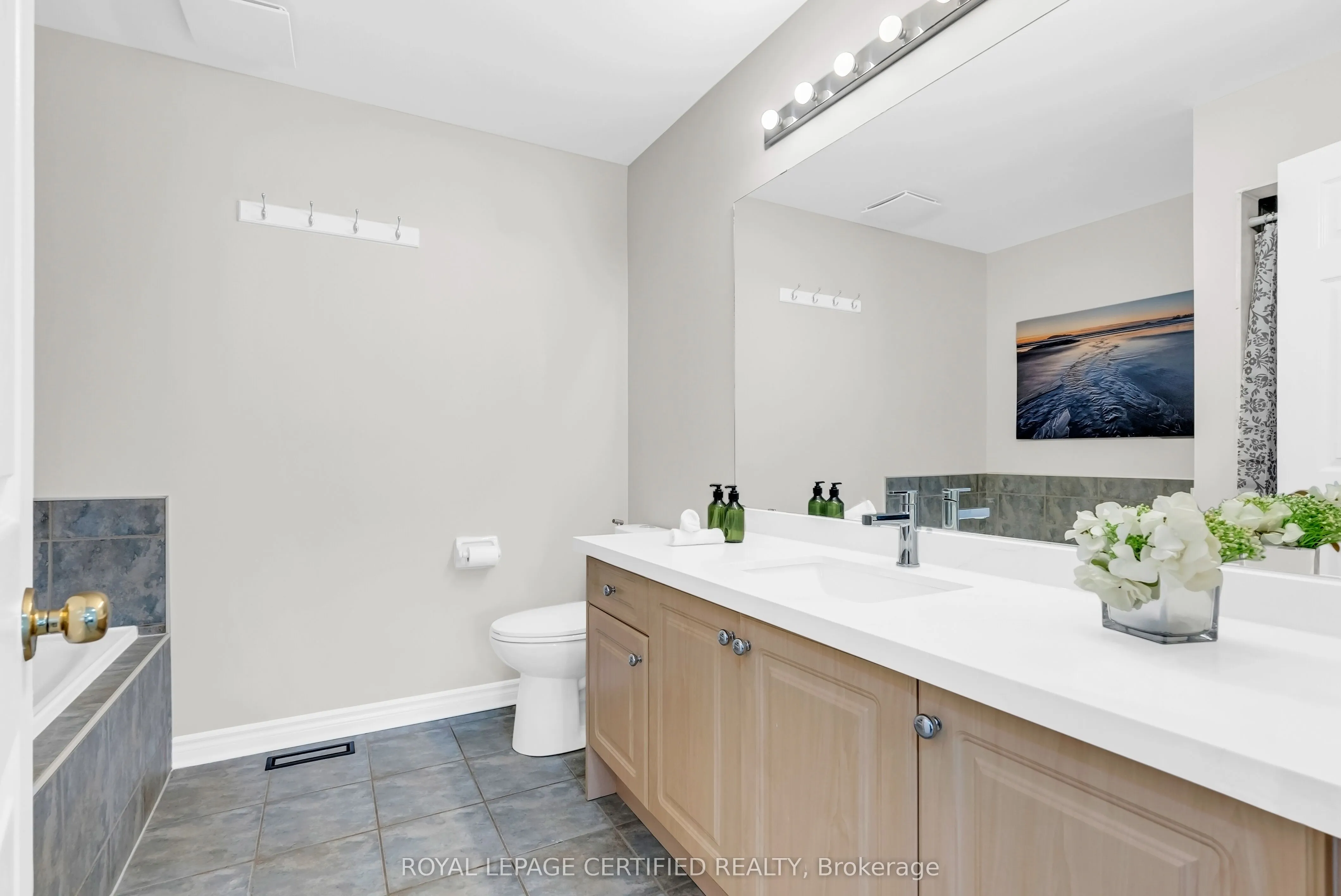 2511 Boros Road, #3