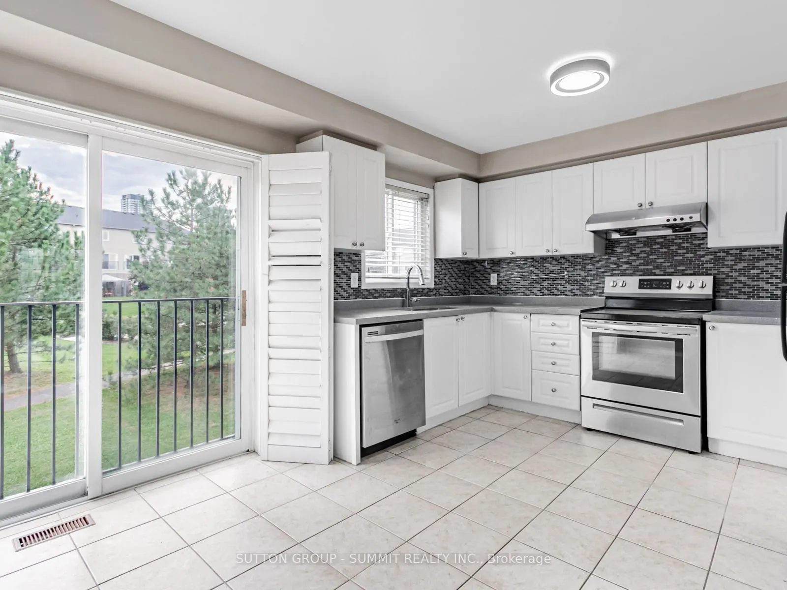 4950 Albina Way, #6
