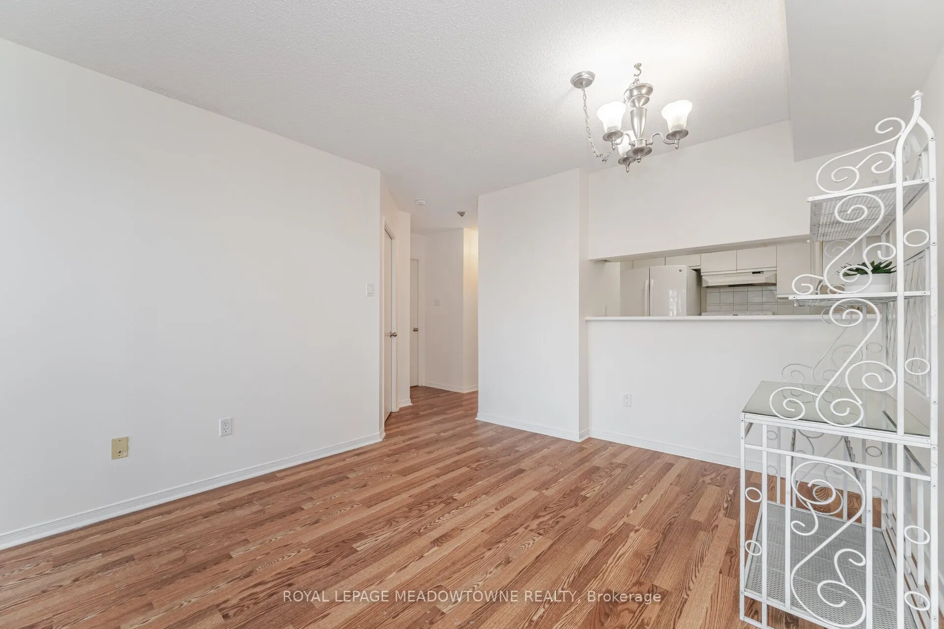 75 King Street E, #406