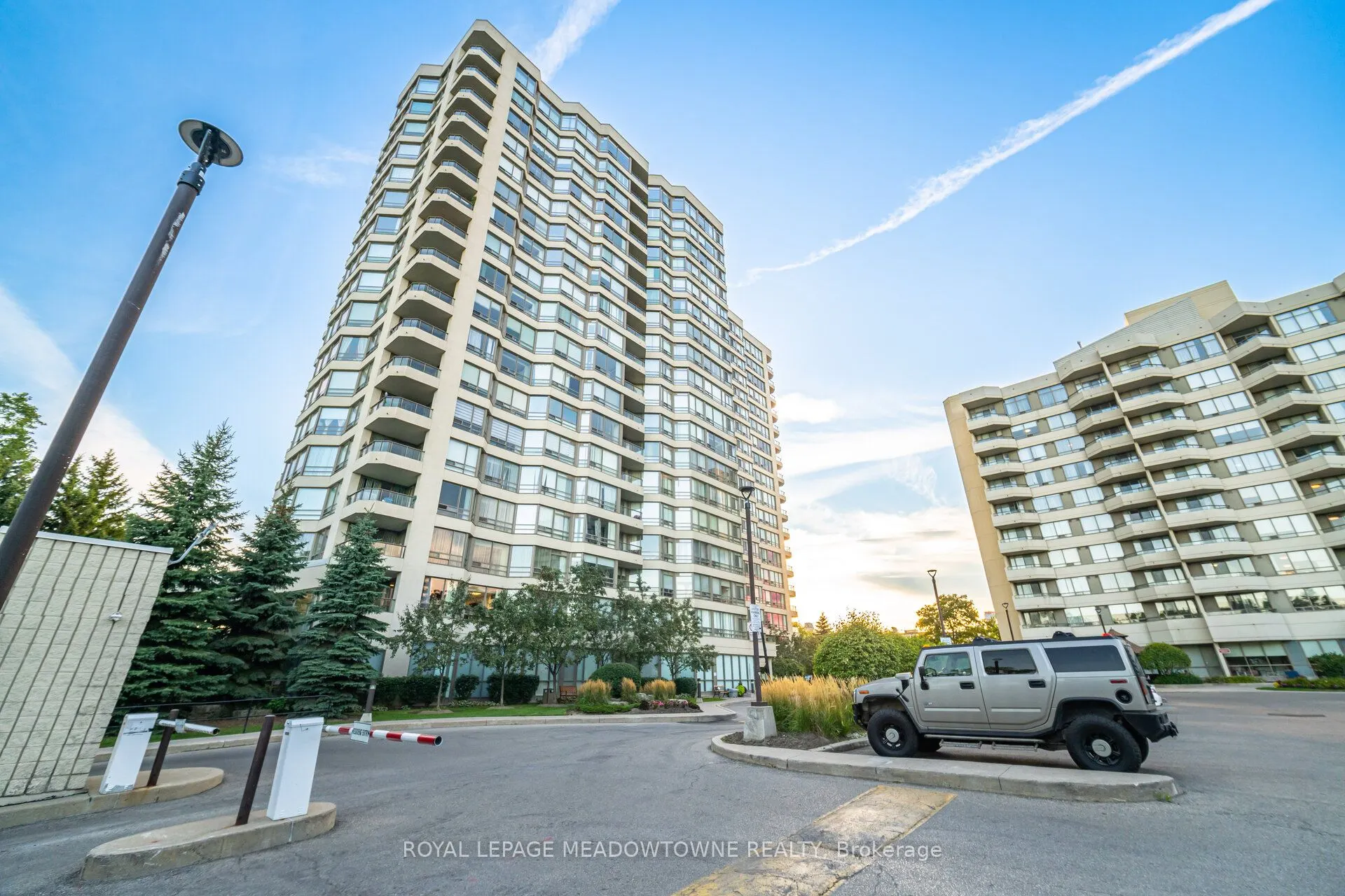 75 King Street E, #406