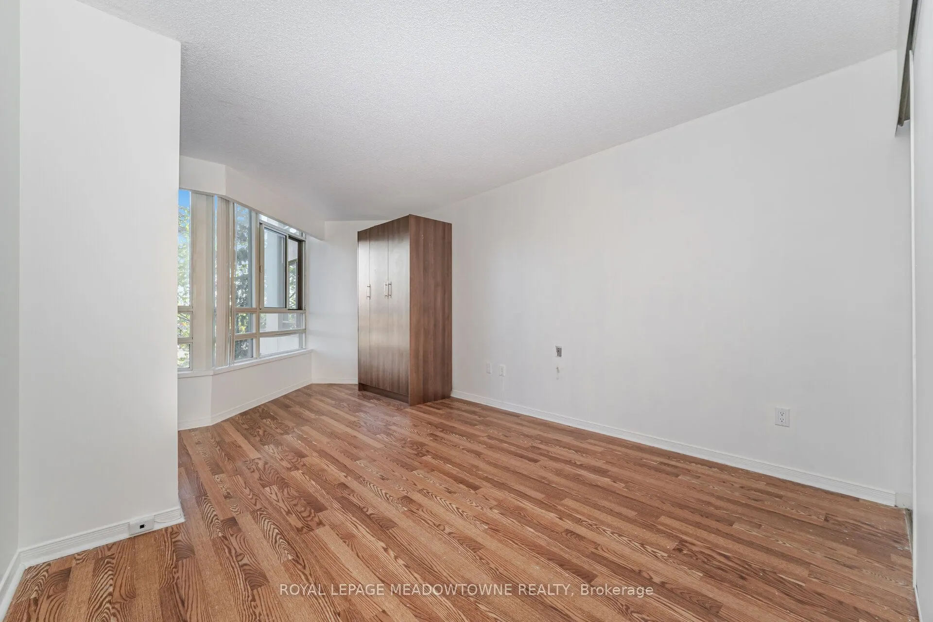 75 King Street E, #406