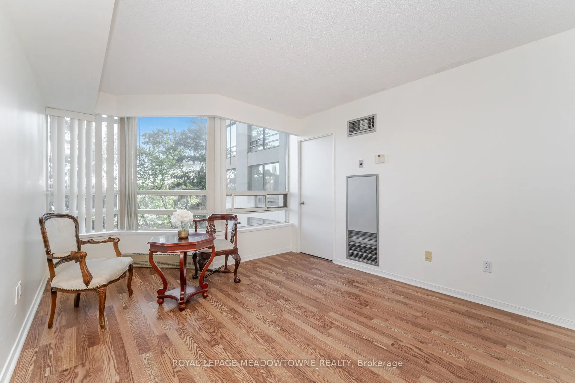75 King Street E, #406