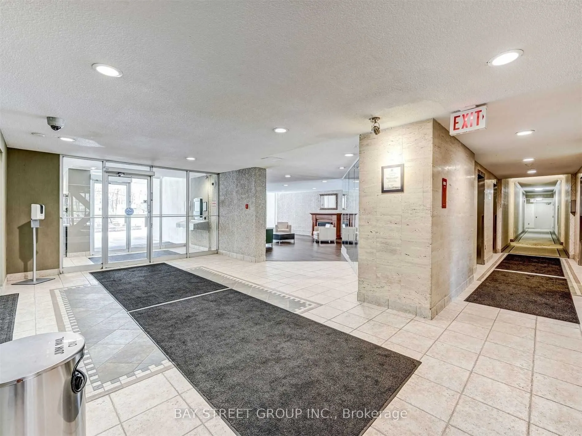 812 Burnhamthorpe Road, #2009