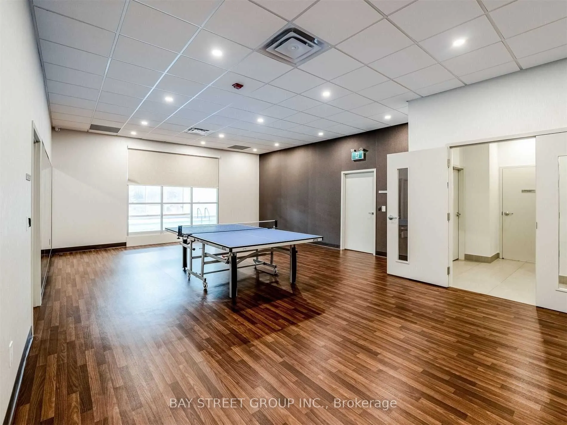 812 Burnhamthorpe Road, #2009