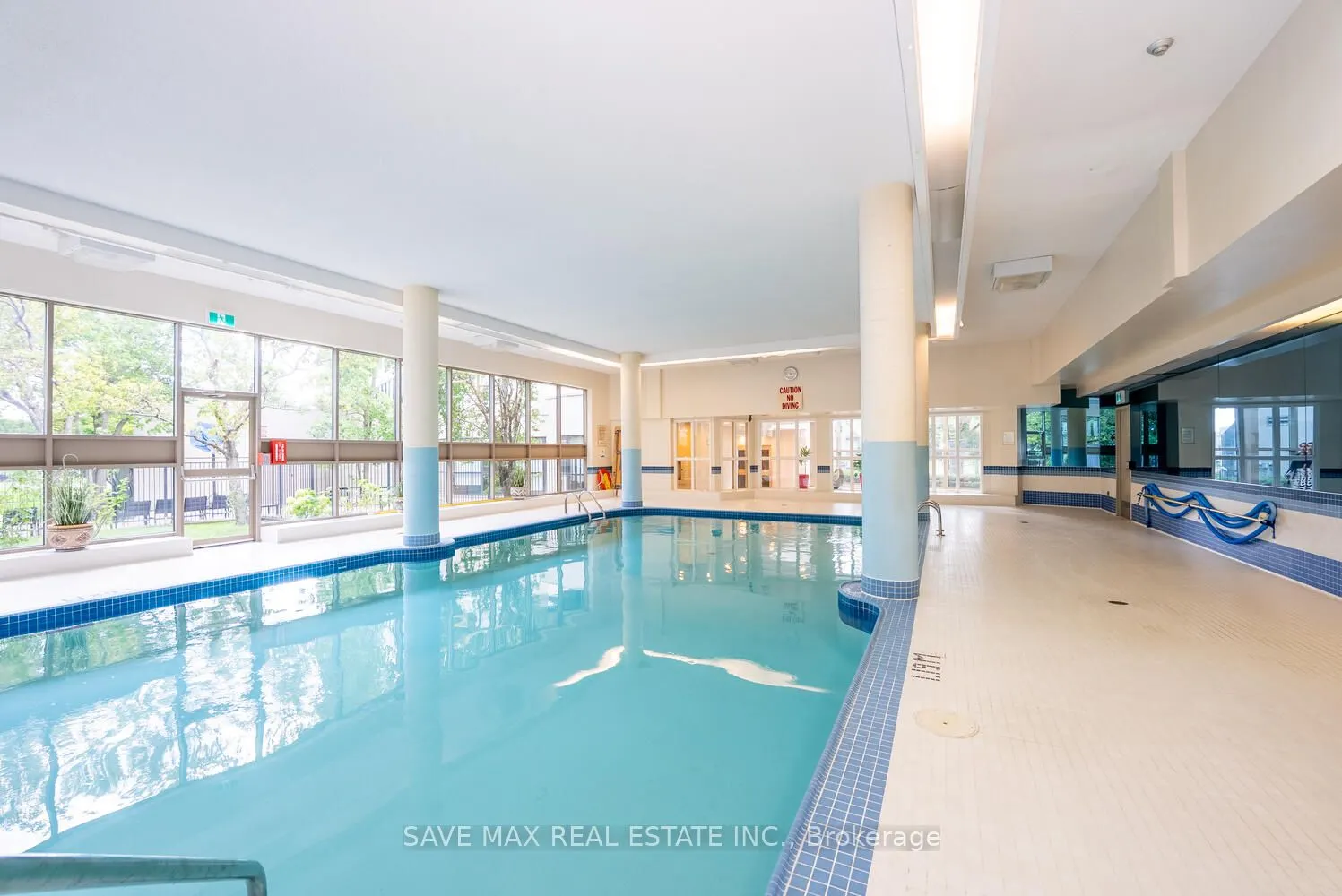 350 Rathburn Rd Road W, #904