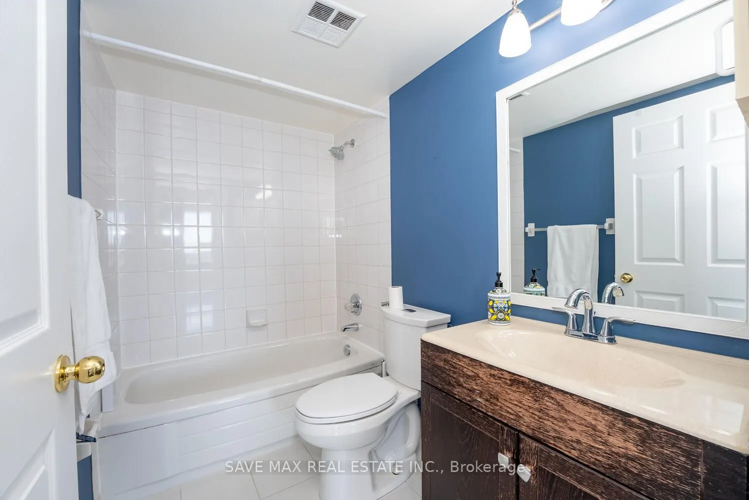 350 Rathburn Rd Road W, #904
