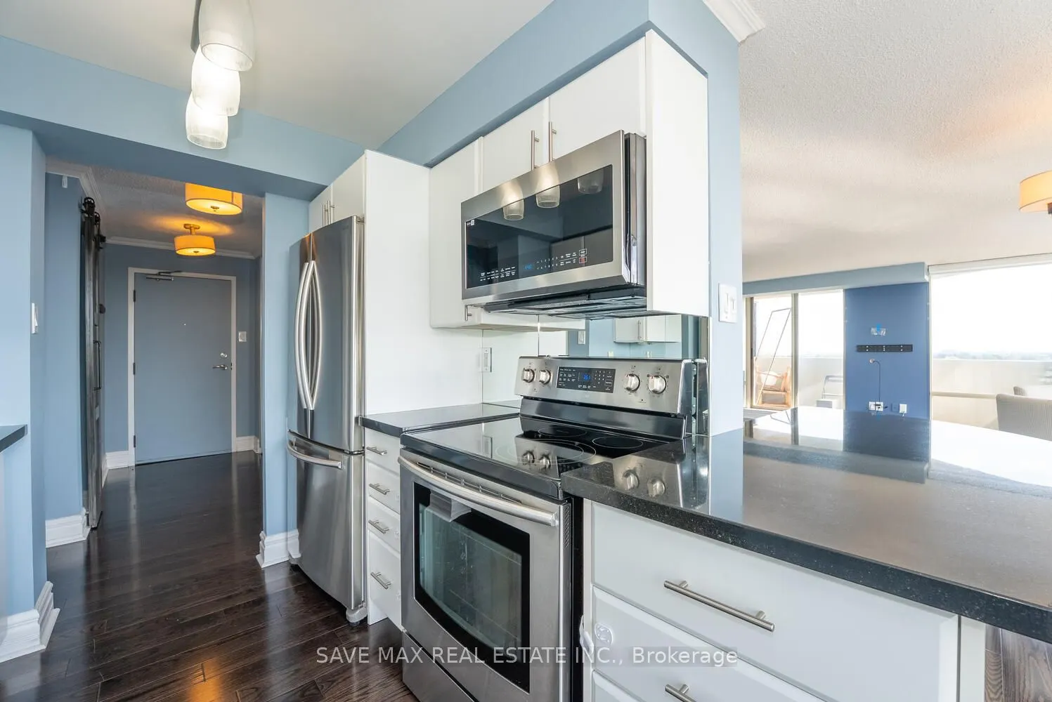 350 Rathburn Rd Road W, #904