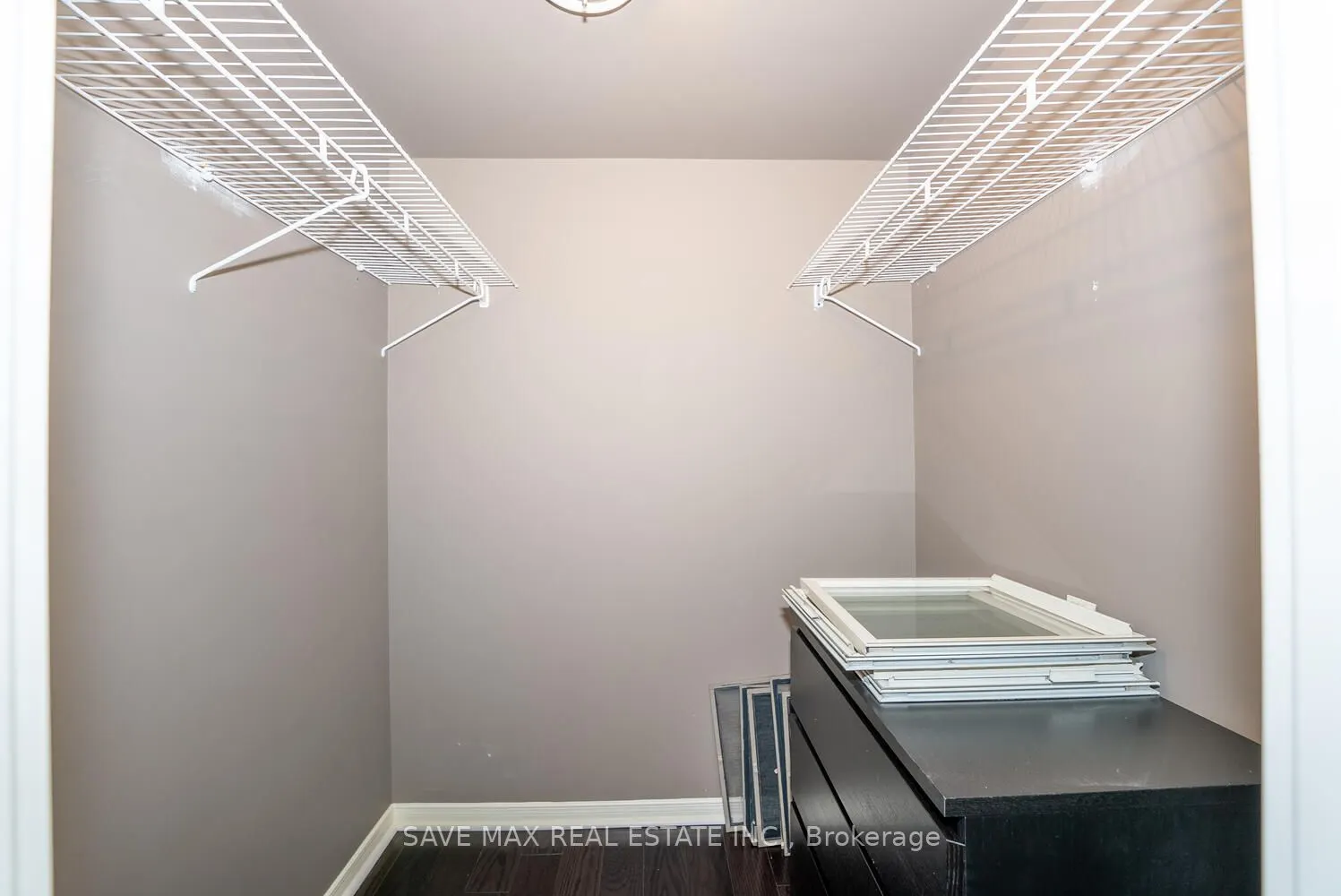 350 Rathburn Rd Road W, #904